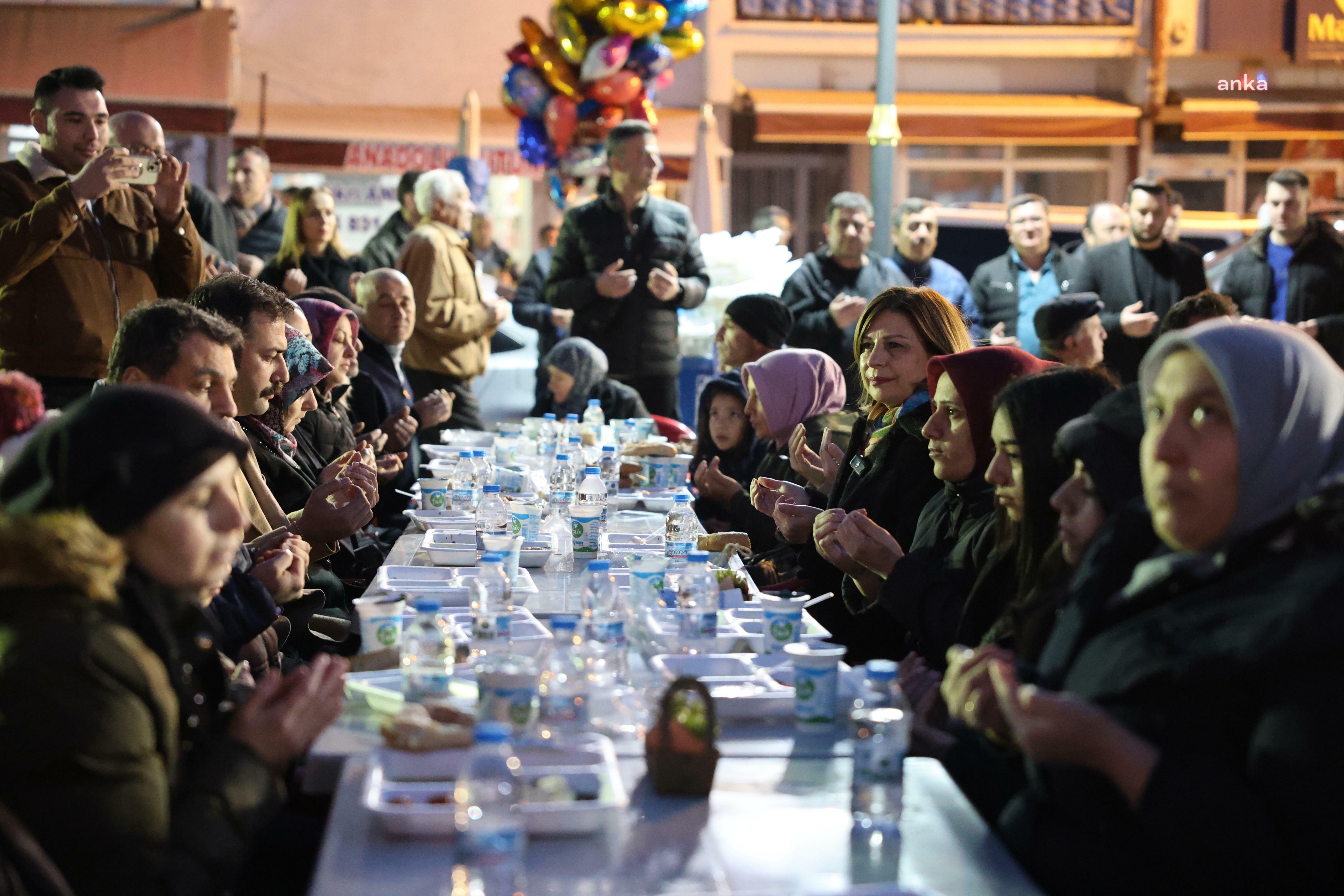 Eskişehir Büyükşehir Belediye Başkanı Ünlüce, Seyitgazi’de iftara katıldı