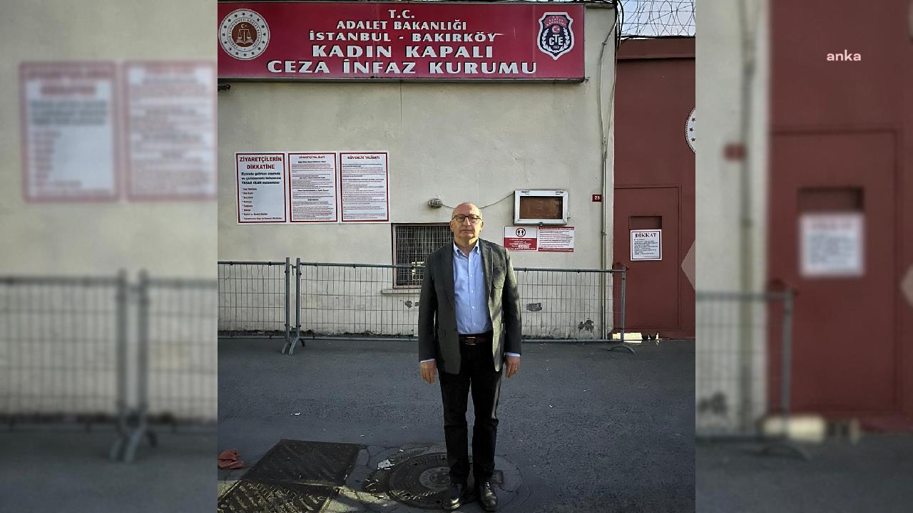 CHP’li Çakırözer, Bakırköy Cezaevi’nde tutuklu gazeteci, sanatçı ve siyasetçileri ziyaret etti: "Gazetecileri, aydınları zindanda tutarak demokratikleşme olmaz"