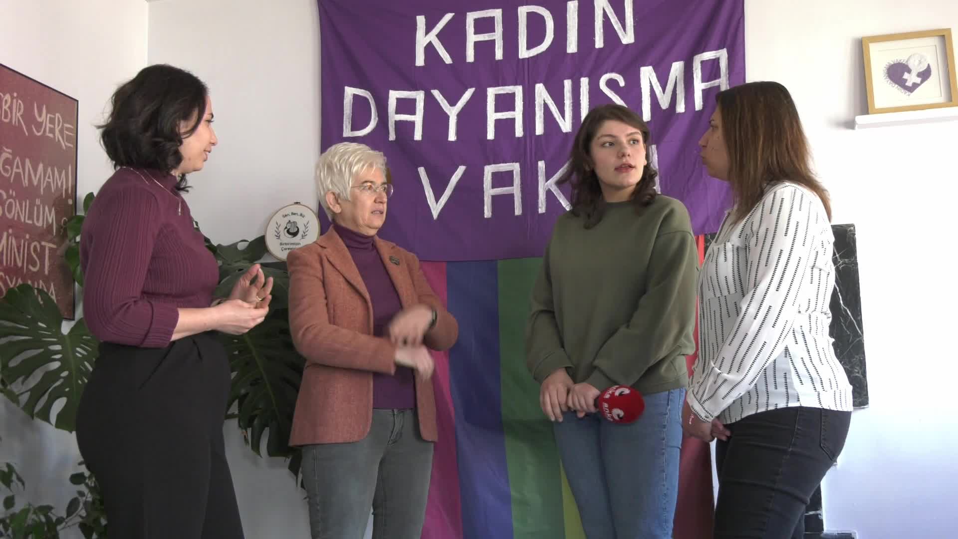 Kadın Dayanışma Vakfı gönüllüsü Candan Dumrul: “Kadınların çok büyük bir kısmı şiddet döngüsünden, ekonomik zorluklar yüzünden çıkamıyorlar”
