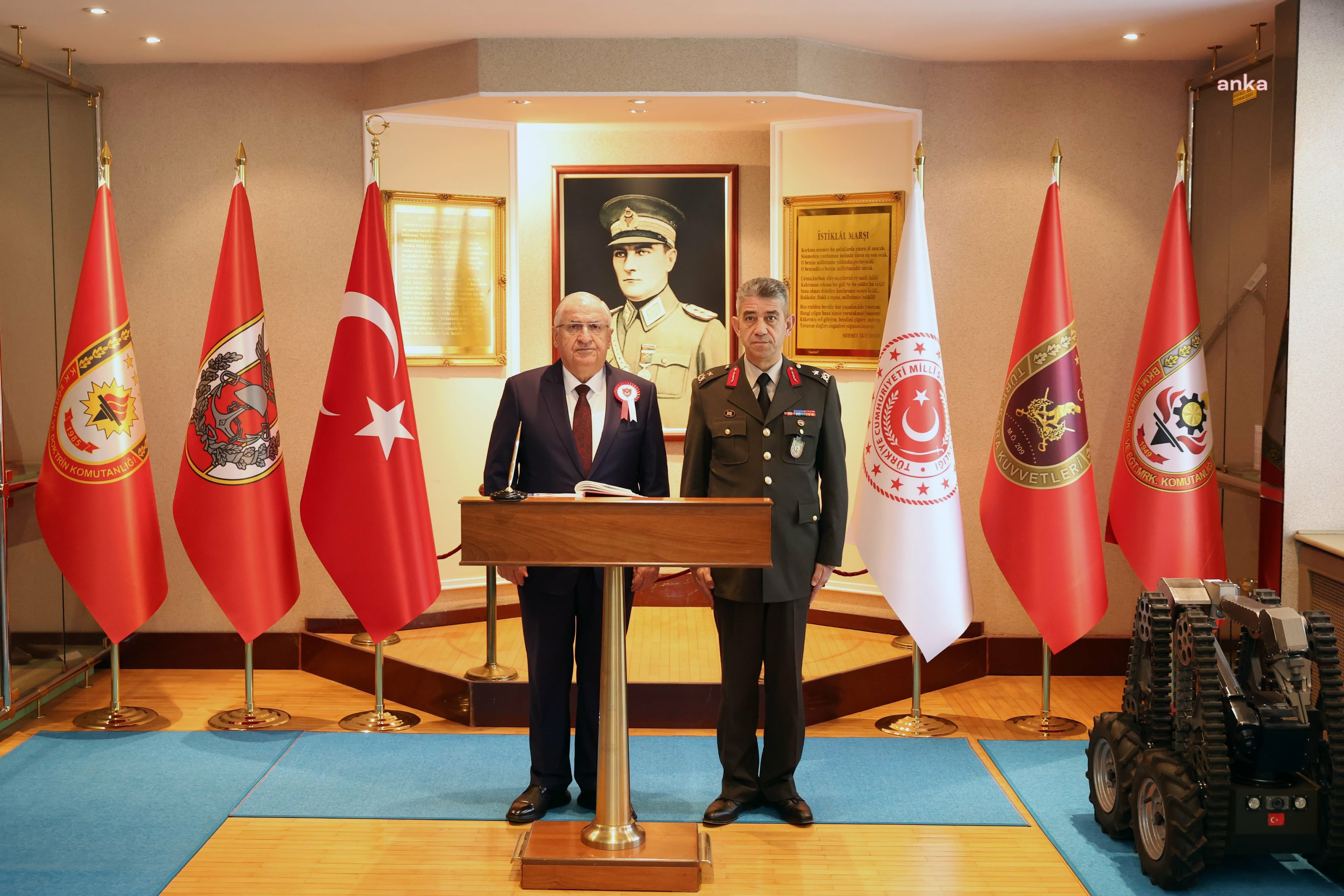 Bakan Güler, Balıkesir'de askeri birimlerde incelemelerde bulundu