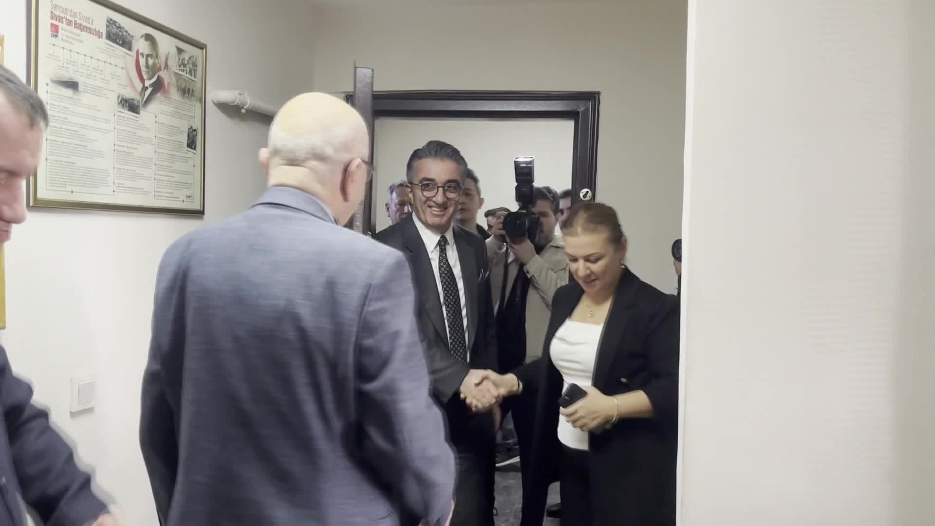 Bayrampaşa Belediye Başkanı Hasan Mutlu, CHP Karabük İl Başkanlığı'nı ziyaret etti