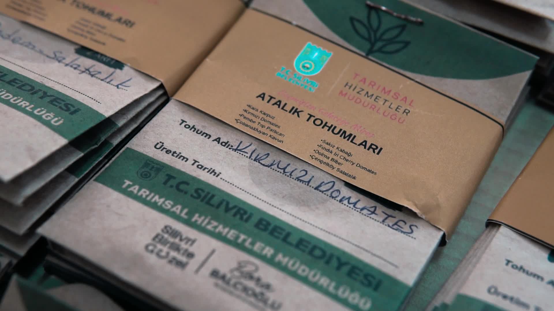 Silivri Belediyesi’nden üreticiye atalık tohum desteği