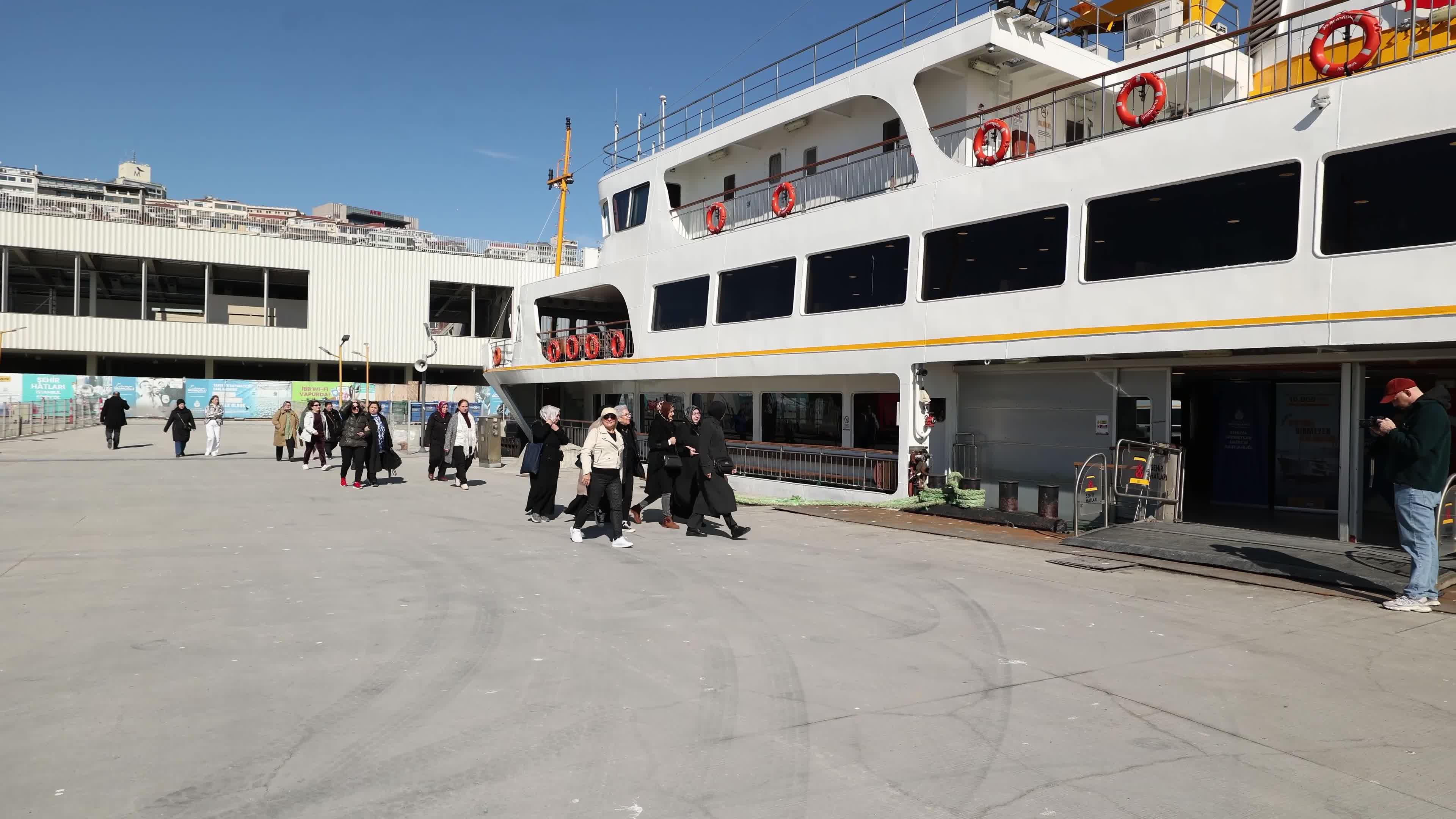 Şehir Hatları’ndan 8 Mart’a özel boğaz turu
