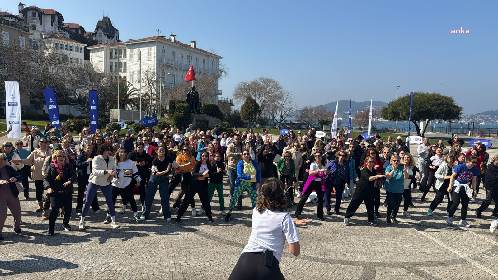 Spor ve dansla 8 Mart’ı kutladılar