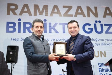 Silivri Belediyesi, Silivri Sahili’nde iftar çadırı kurmaya devam ediyor
