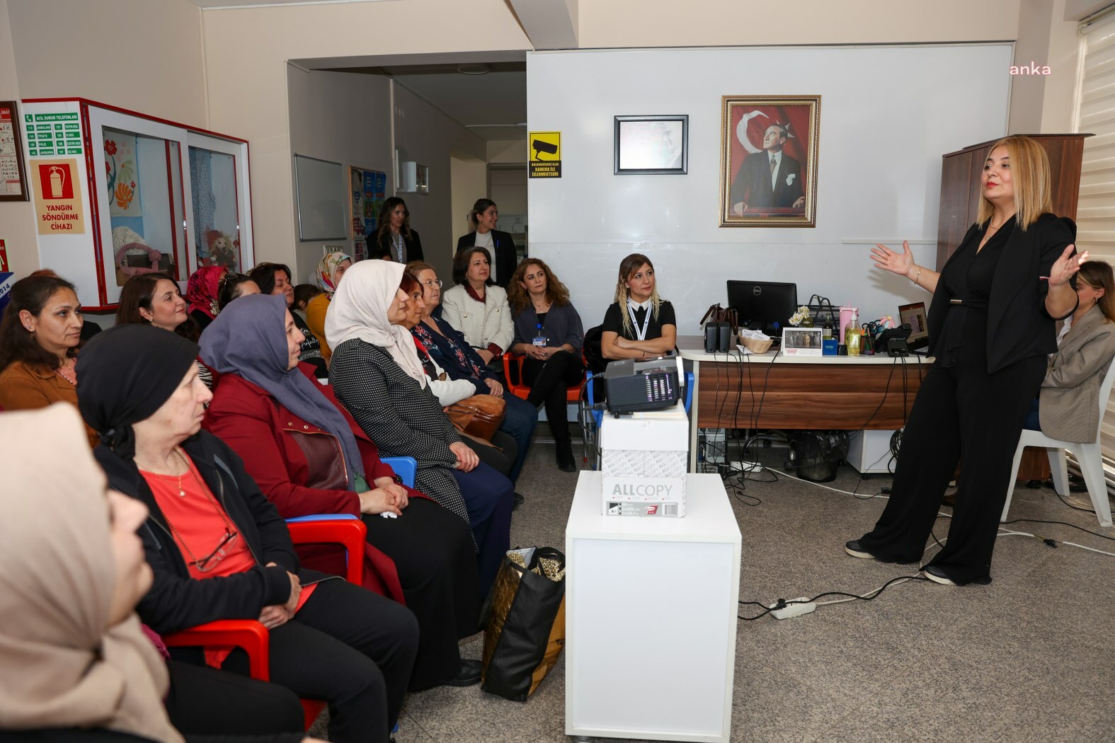 Yunusemre Belediyesi “Aile İçi İletişim” semineri düzenledi