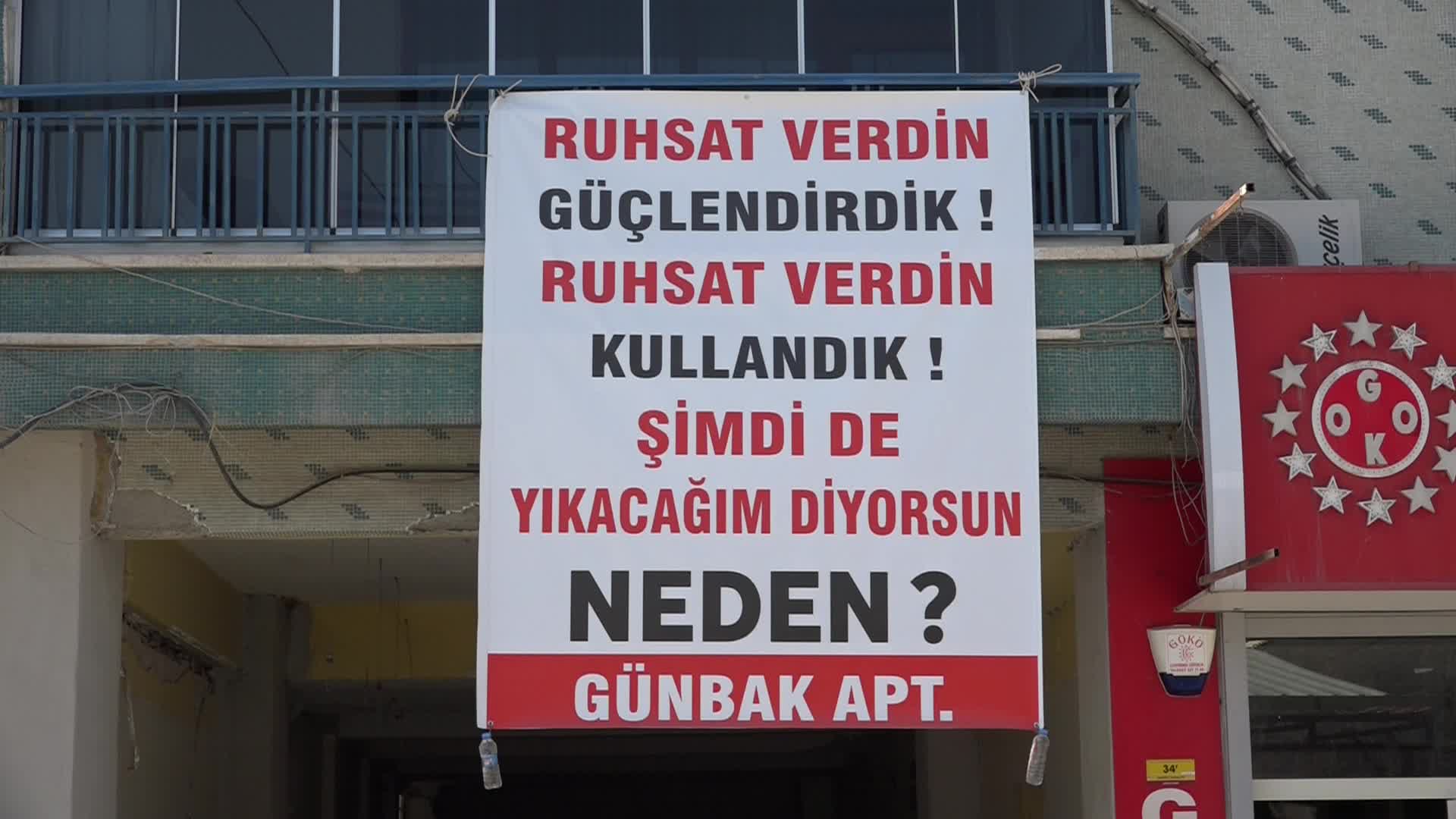 Malatya'da Günbak Apartmanı sakinlerinden rezerv alana pankartlı protesto