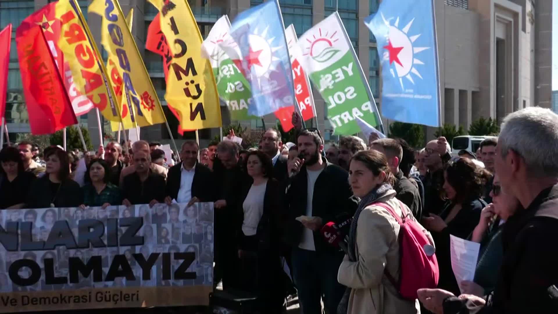 İstanbul Emek, Barış ve Demokrasi Güçleri: 15 yıl boyunca hiçbir etkinliğine suç yüklenemeyen HDK bugün neden yasa dışı ilan ediliyor