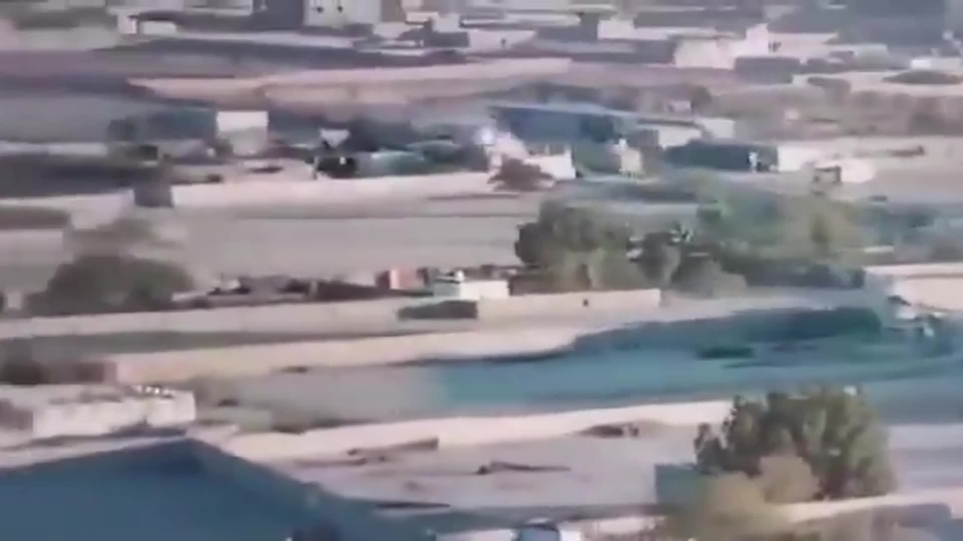 BLA, tren kaçırma eyleminde sonra bu kez patlayıcı yüklü bir aracı, paramiliter konvoya sürdü: 7 kişi öldü