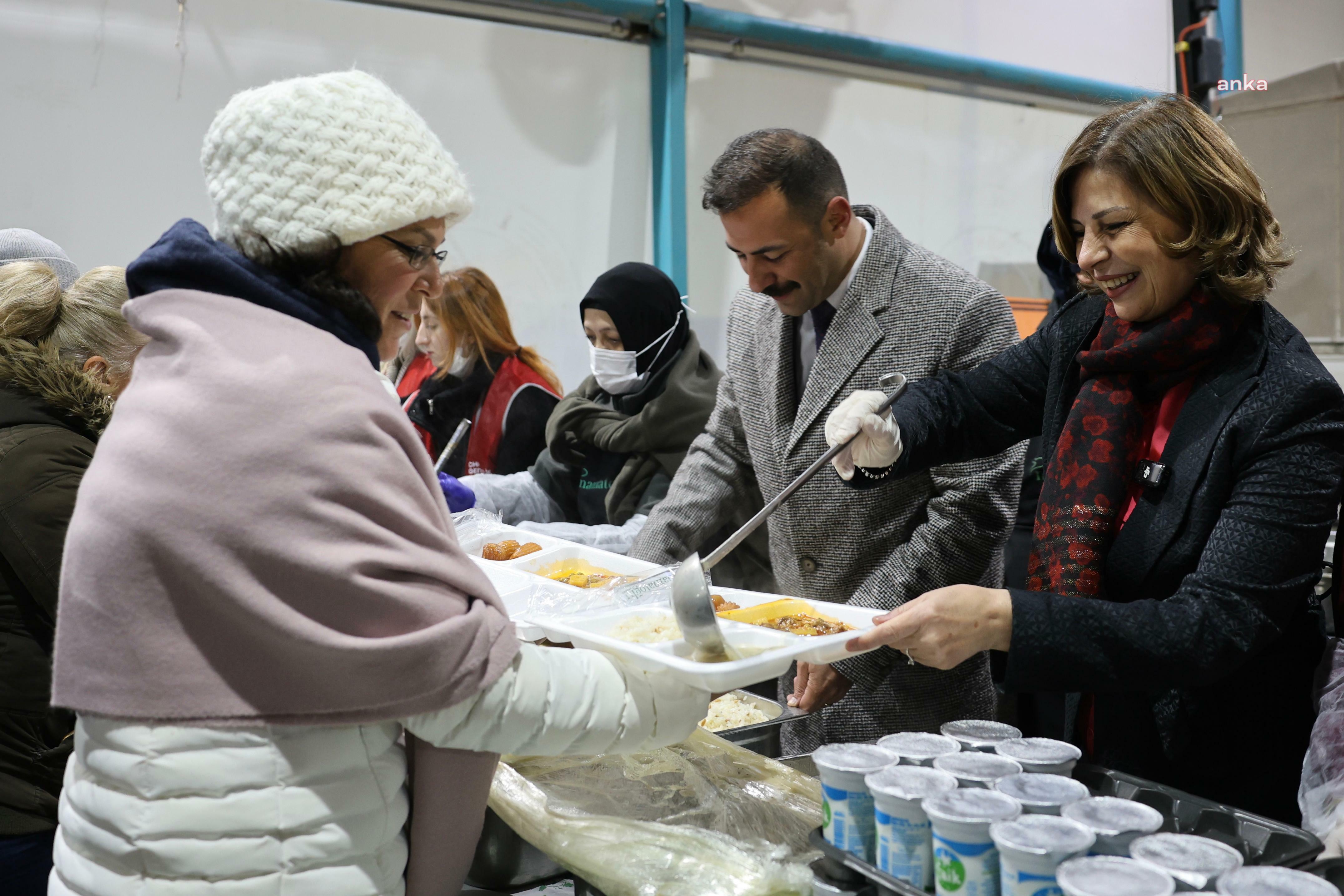 Eskişehir Büyükşehir Belediye Başkanı Ünlüce, İnönü’de ilçe halkıyla bir araya geldi