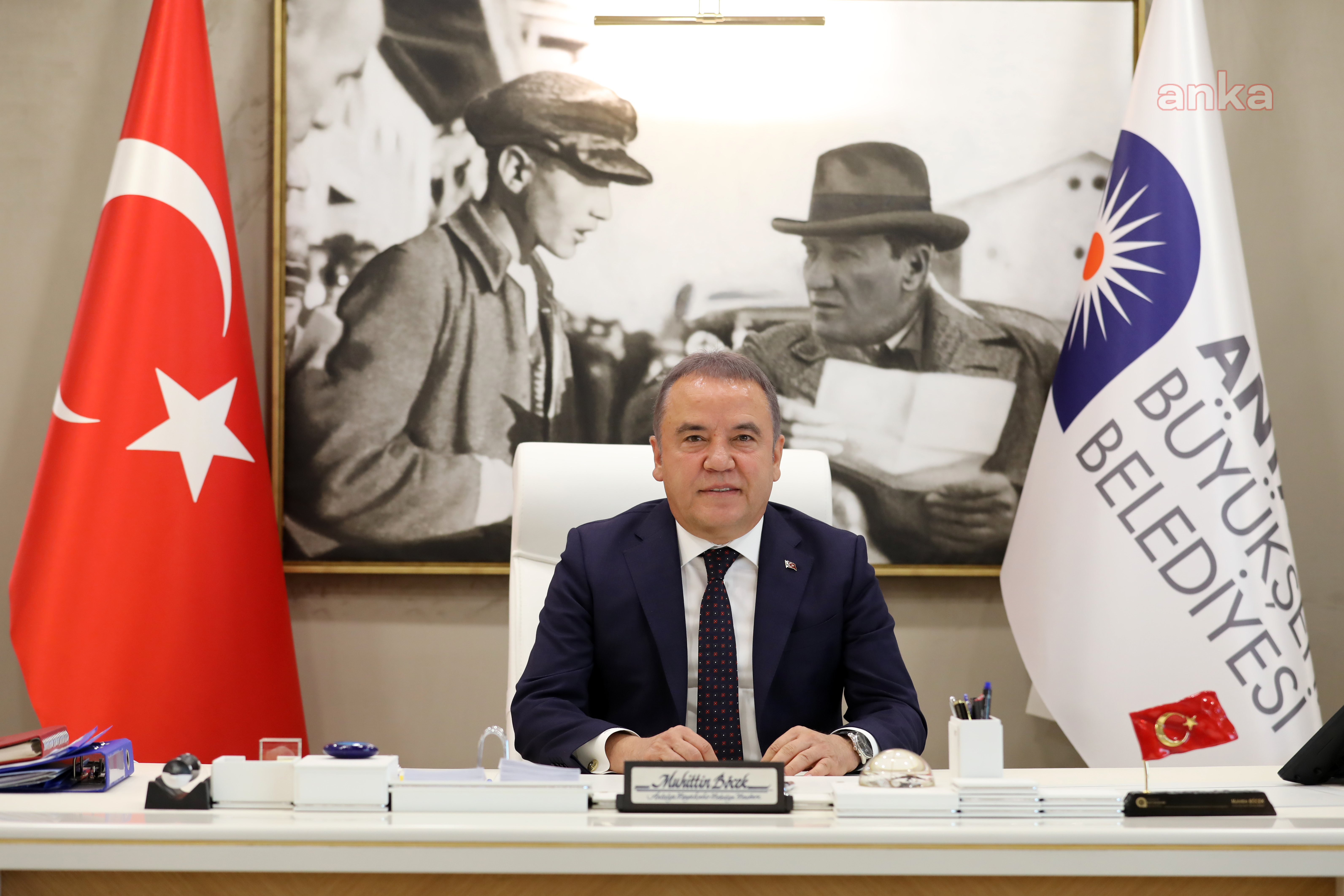 MUHİTTİN BÖCEK'TEN 3 ARALIK DÜNYA ENGELLİLER GÜNÜ MESAJI