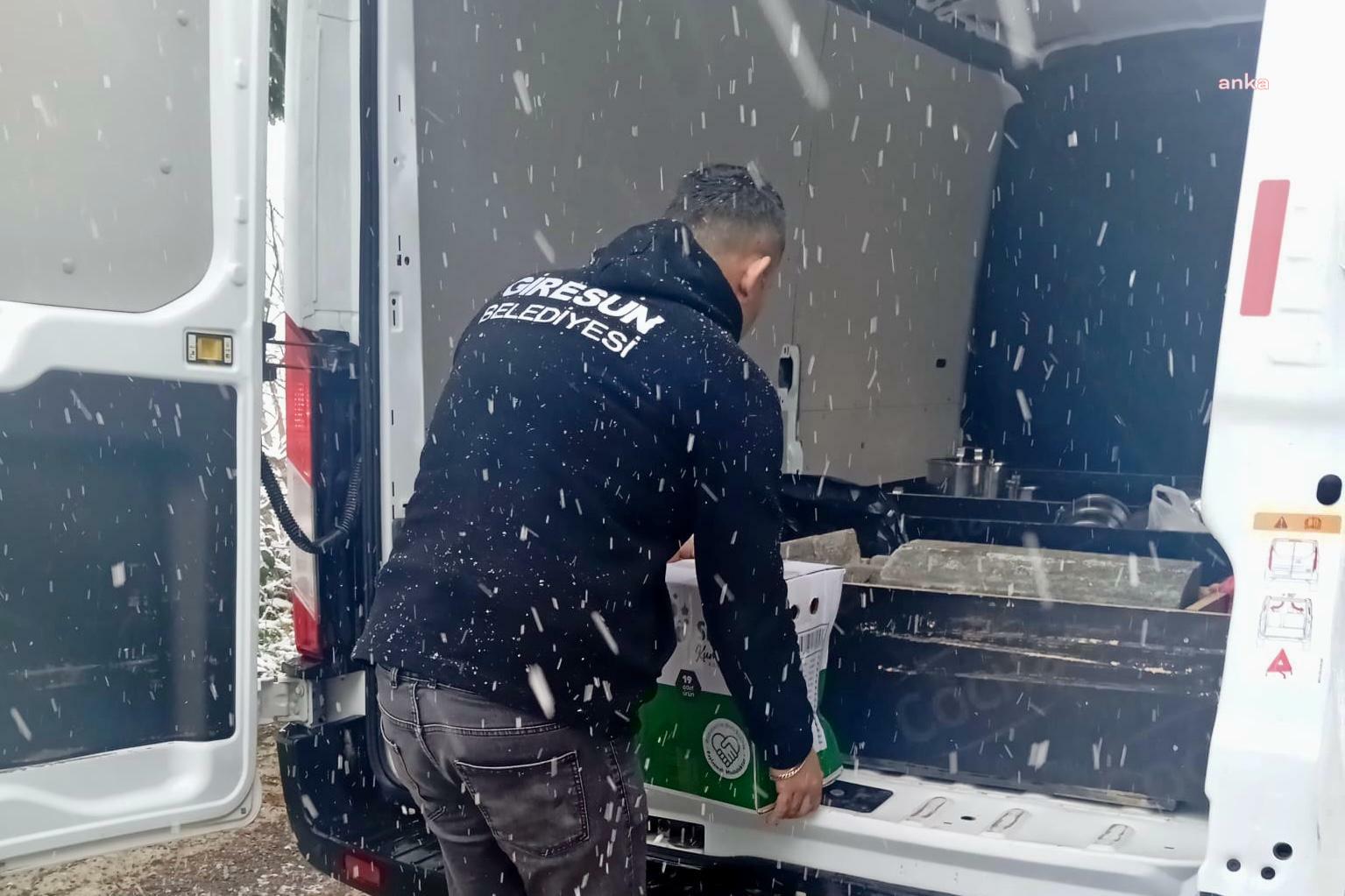 Giresun Belediyesi, ihtiyaç sahibi vatandaşlara sıcak yemek ulaştırıyor