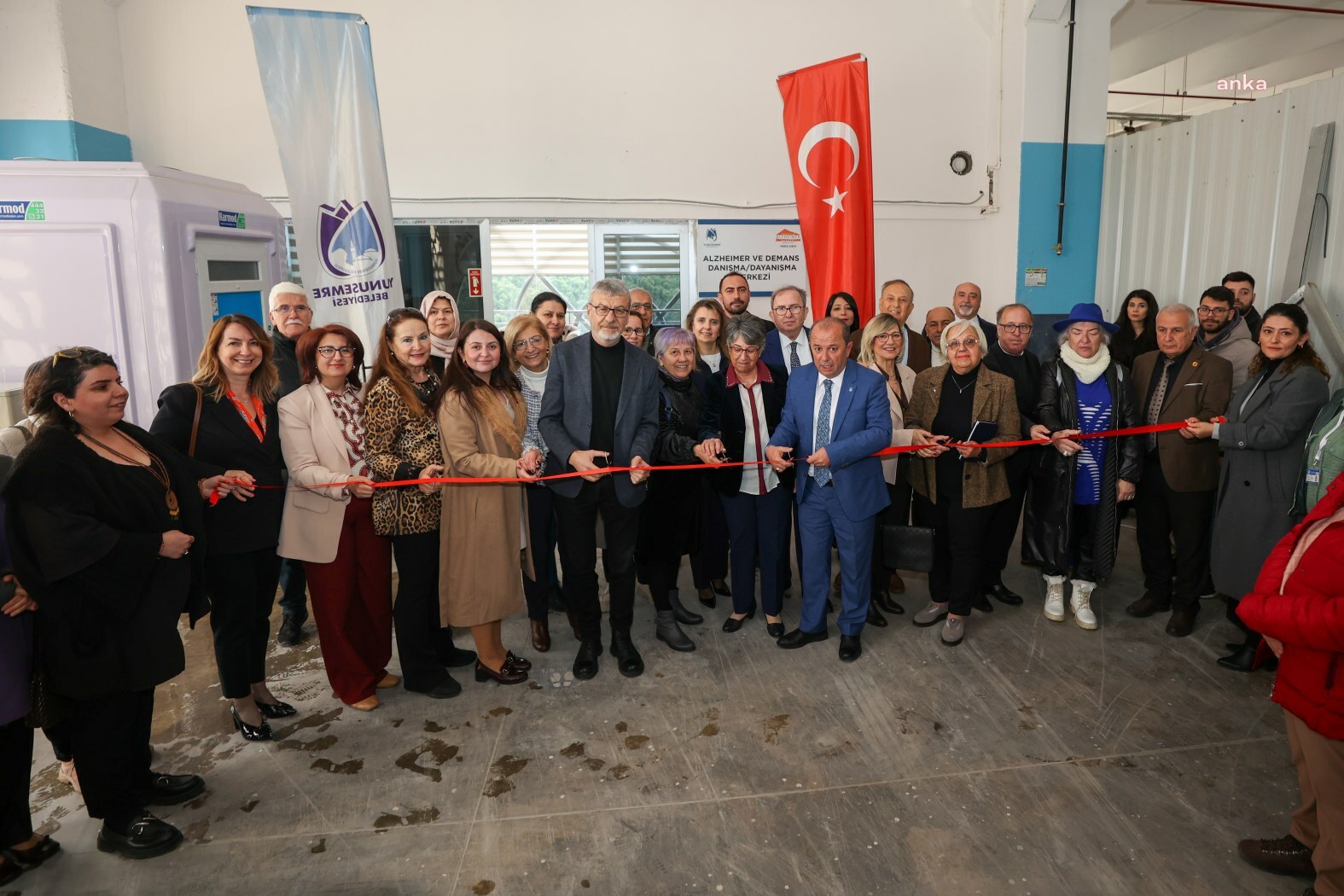Yunusemre Belediyesi, Alzheimer ve Demans Danışma/Dayanışma Merkezi’ni hizmete açtı
