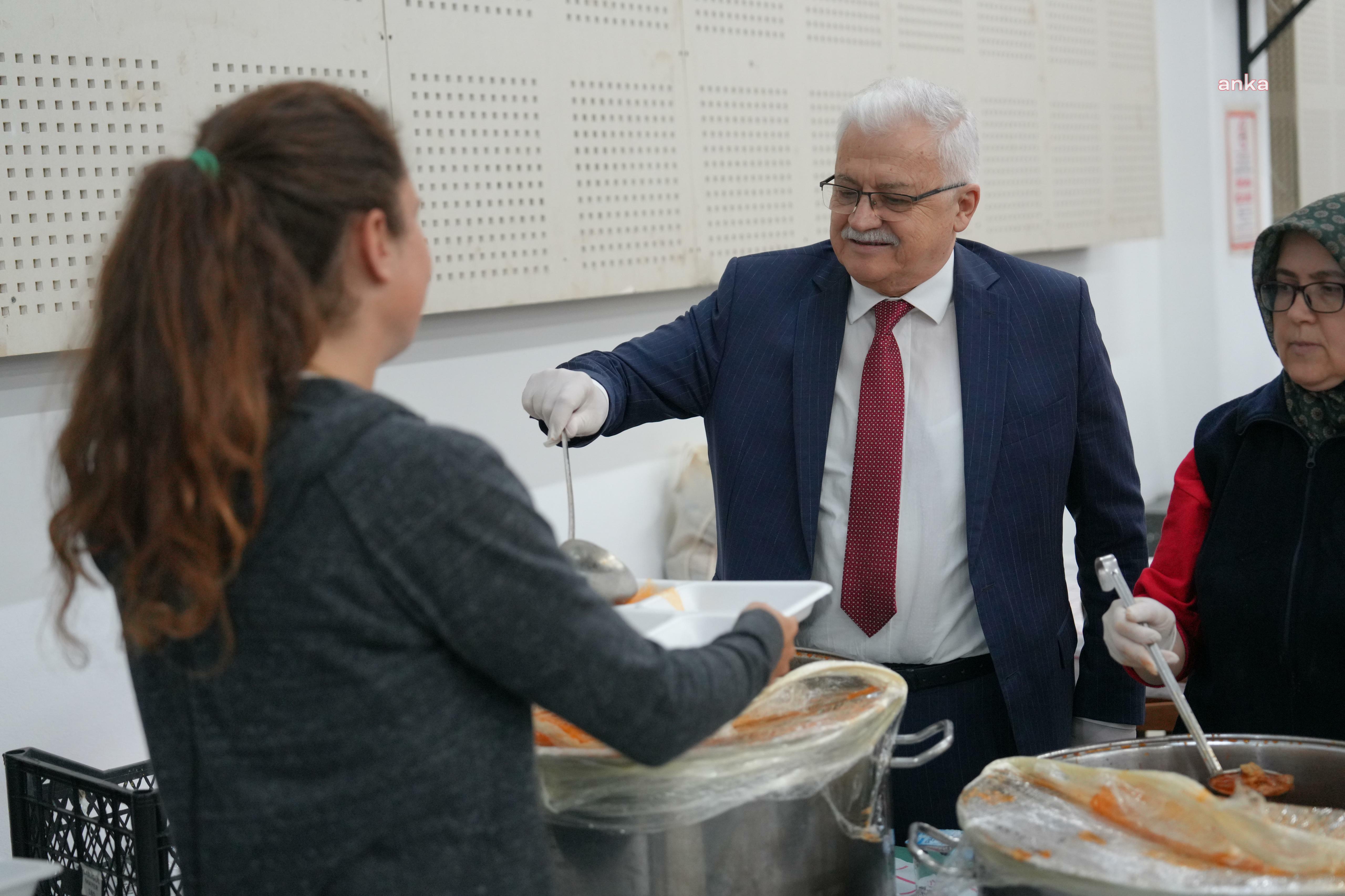 Burhaniye Belediyesi, iftar programları ile dayanışma ruhunu güçlendiriyor