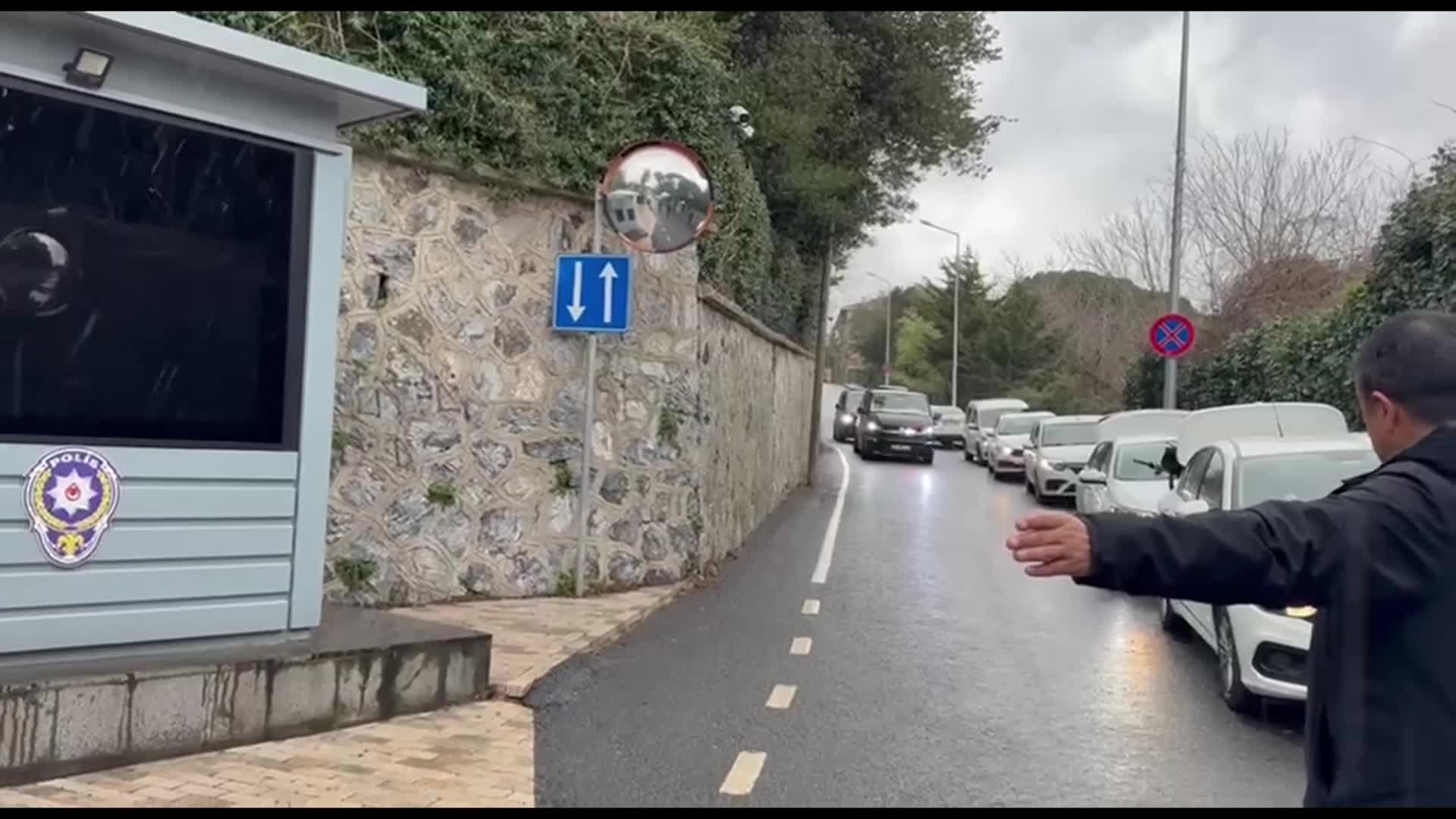 Memleket Partisi Genel Başkanı İnce, İmamoğlu'nun ailesini ziyaret etti... İnce: "Bu yargı eliyle yapılmış darbedir"