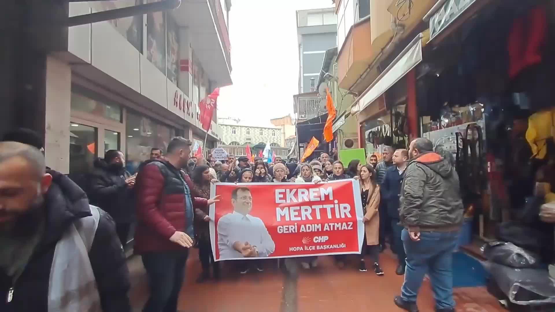 İmamoğlu'nun gözaltına alınması Hopa'da protesto edildi