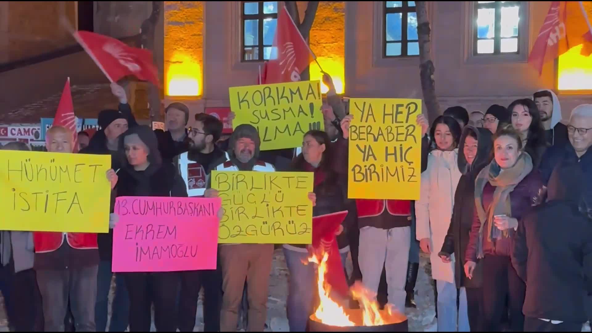 Sağlık Bakanlığı: Geri ödeme listesindeki ilaçlar güncellendi. Listeye beşi kanser ilacı olmak üzere 18 ürün eklendi.