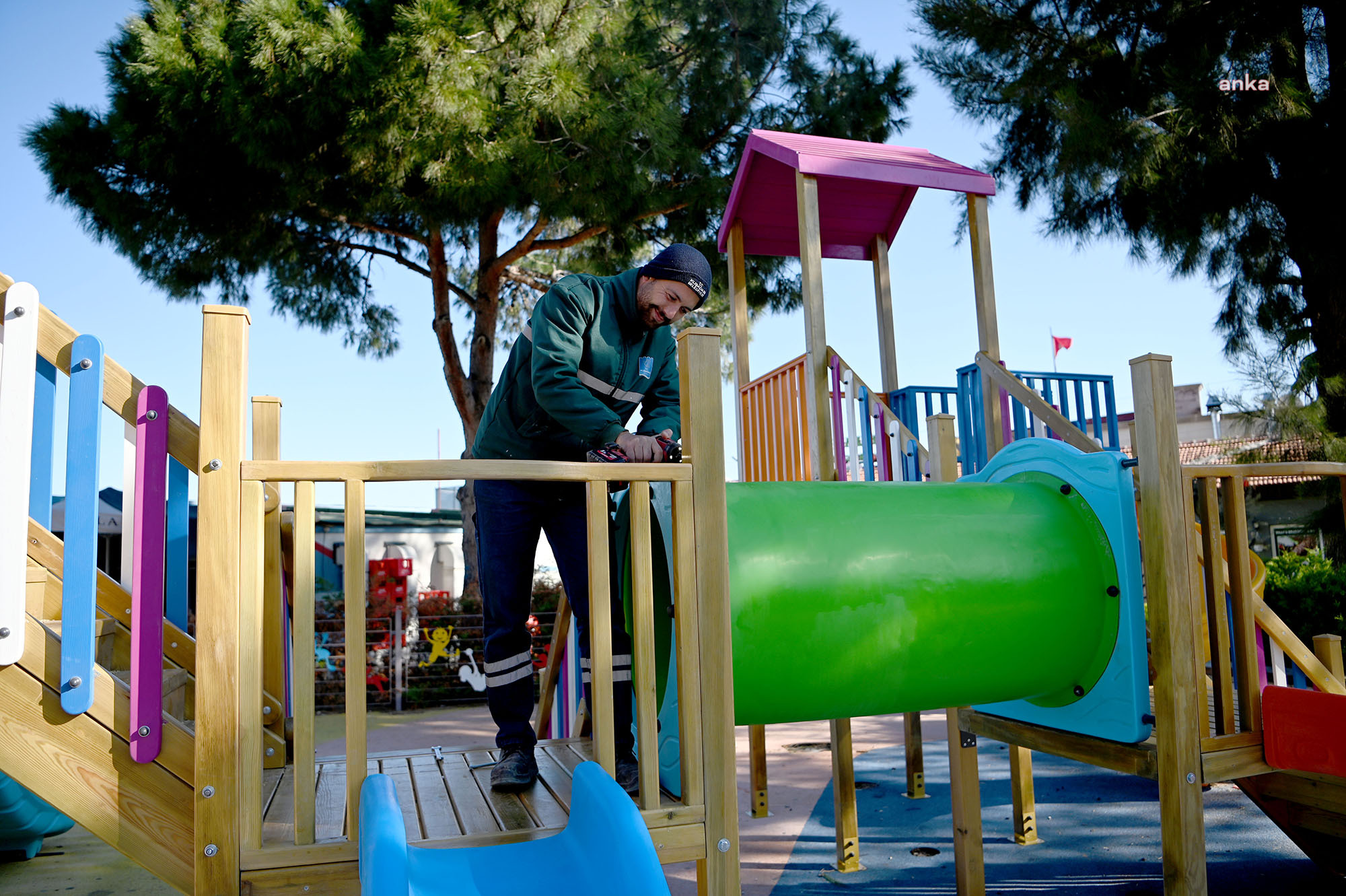 Kuşadası’nın parklarında yenilenme ve bakım çalışmaları