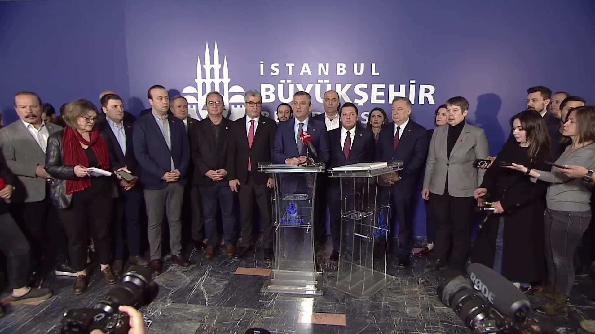 Özgür Özel: “Soruşturmada gözaltına alınan 106 kişiden serbest bırakılan tek isim İletişim Başkanlığı’nın Türkiye Yüzyılı kampanyasını yapan Serdar Haydanlı”