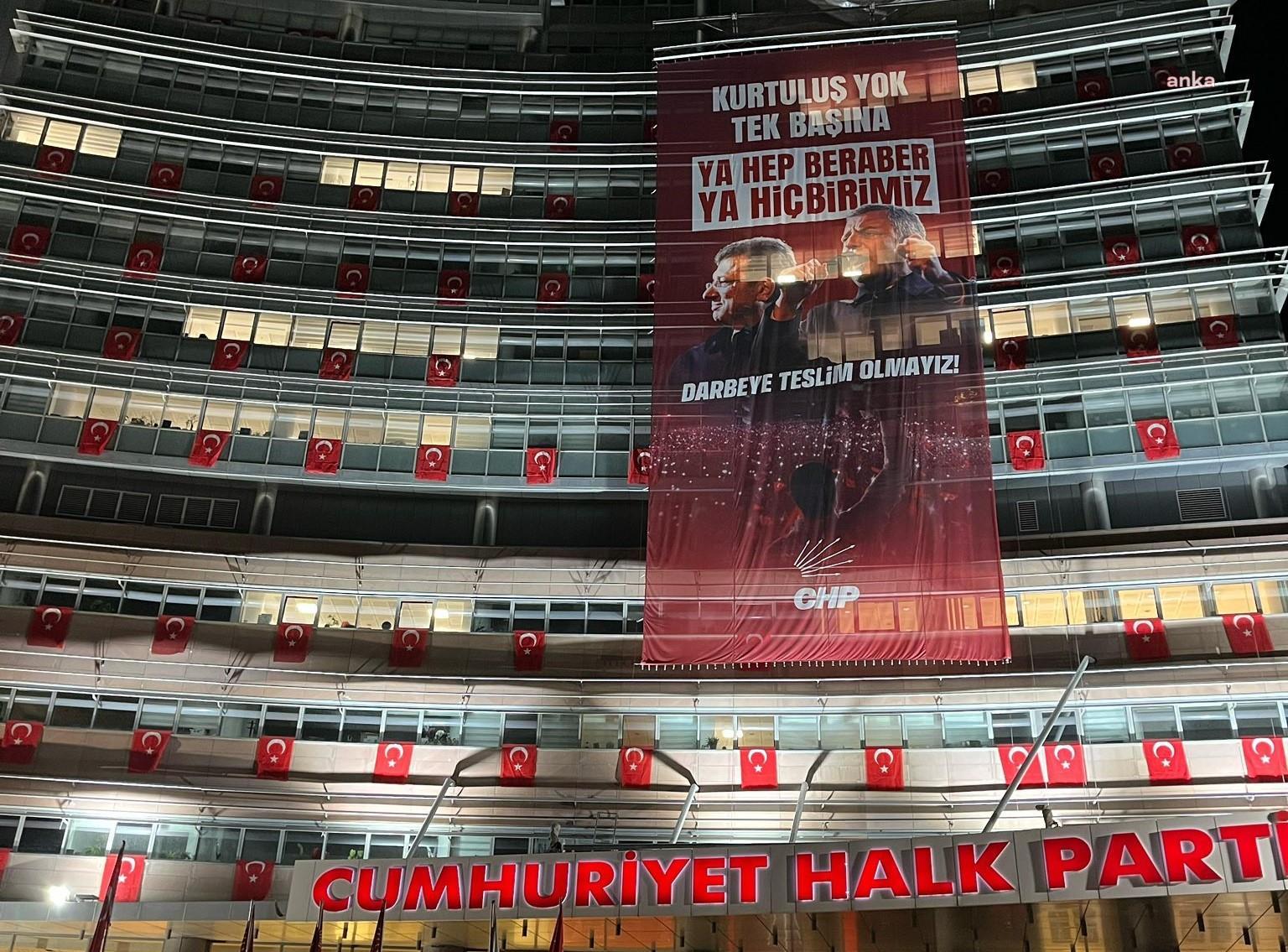CHP'nin cumhurbaşkanı adayı ön seçimi için oy kullanma işlemi başladı