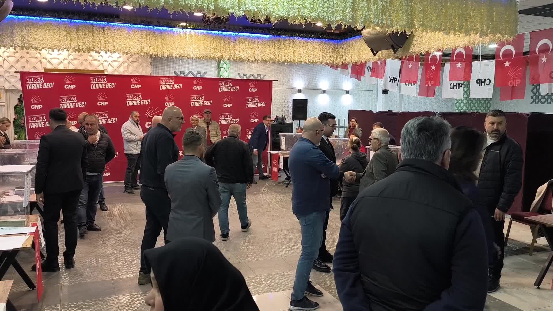 CHP Cumhurbaşkanı adaylığı önseçimi... Osmaniyeli vatandaş: "Daha önce Ak Parti ve MHP'ye oy verdim ama bundan sonra CHP'ye oy vereceğim"