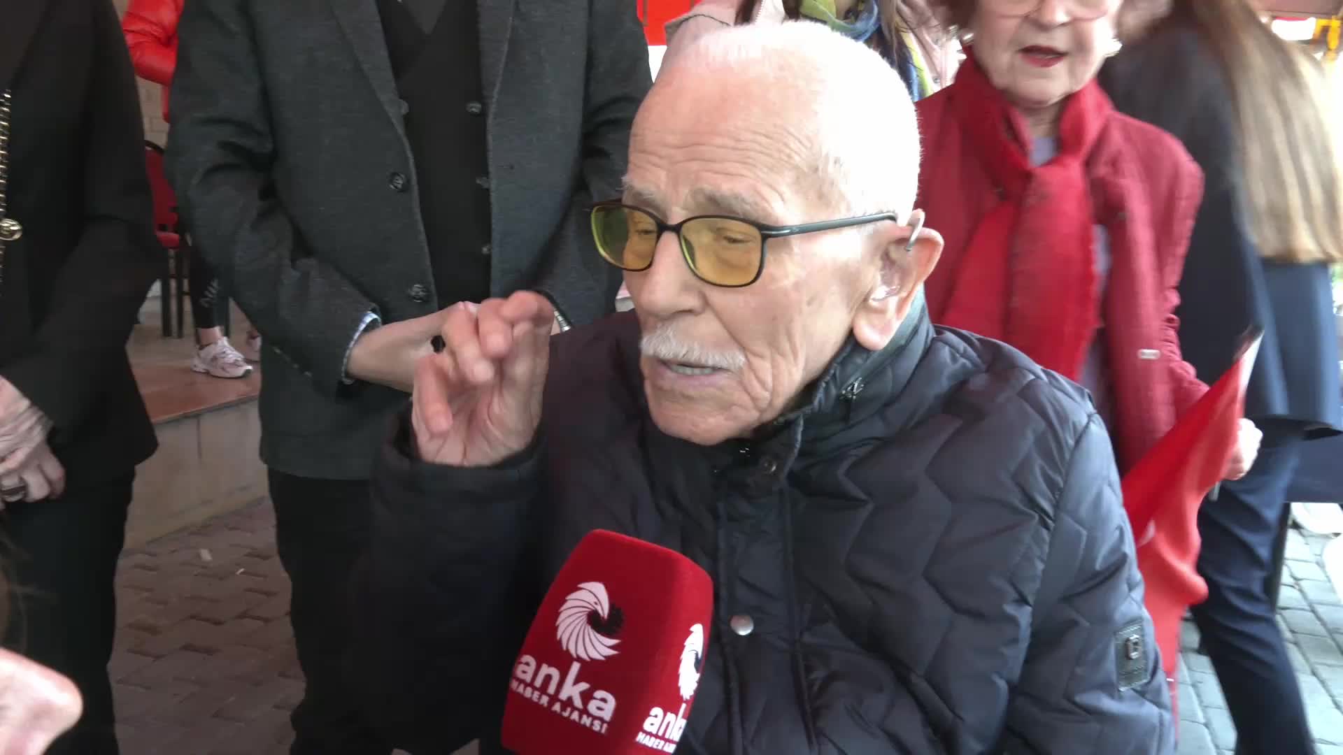 CHP İzmir’in 104 yaşındaki en yaşlı üyesi Yaylalı’dan İmamoğlu’na destek
