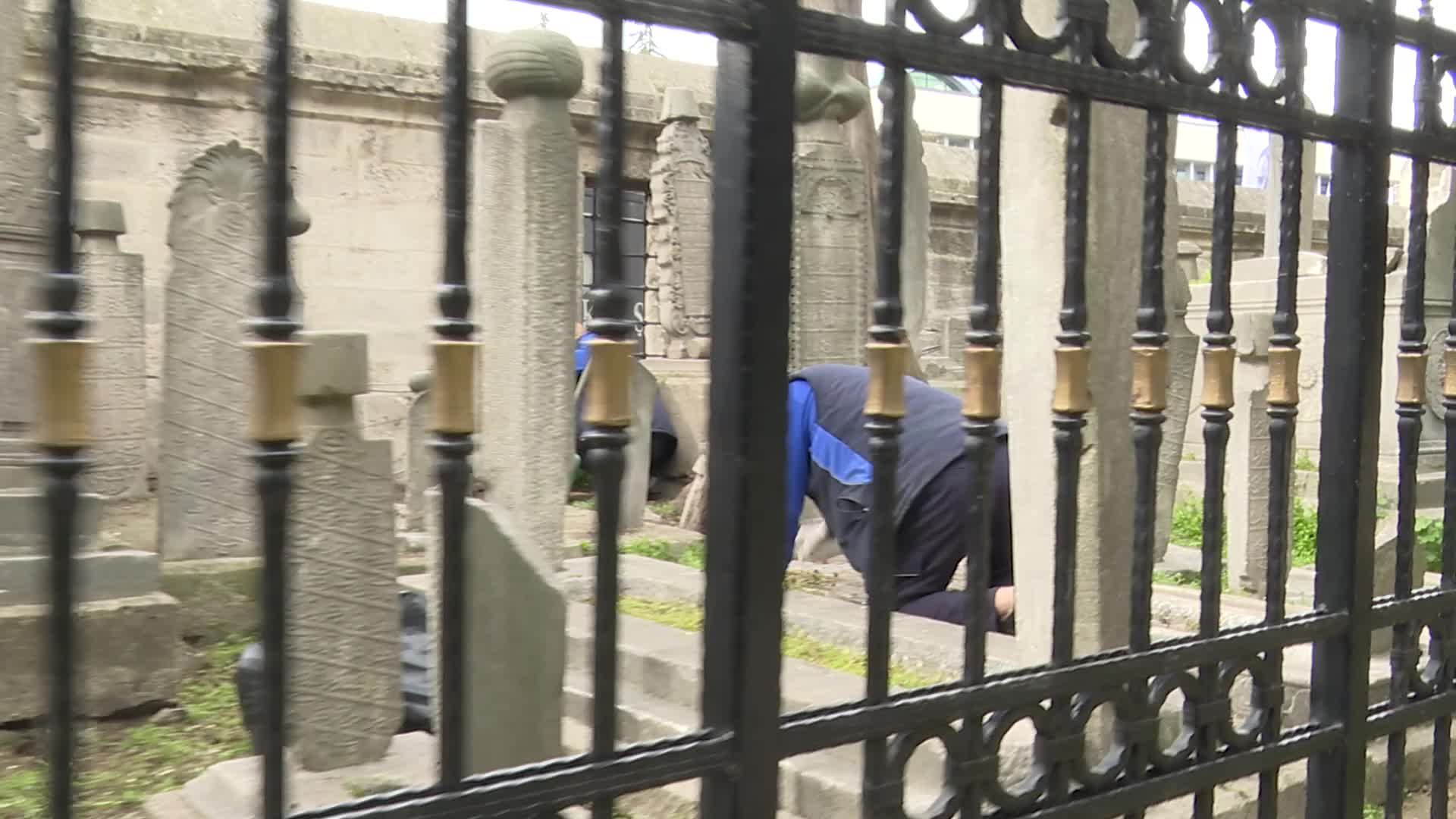 İBB’den Şehzadebaşı Camii’nde bulunan tarihi mezarlarla ilgili açıklama