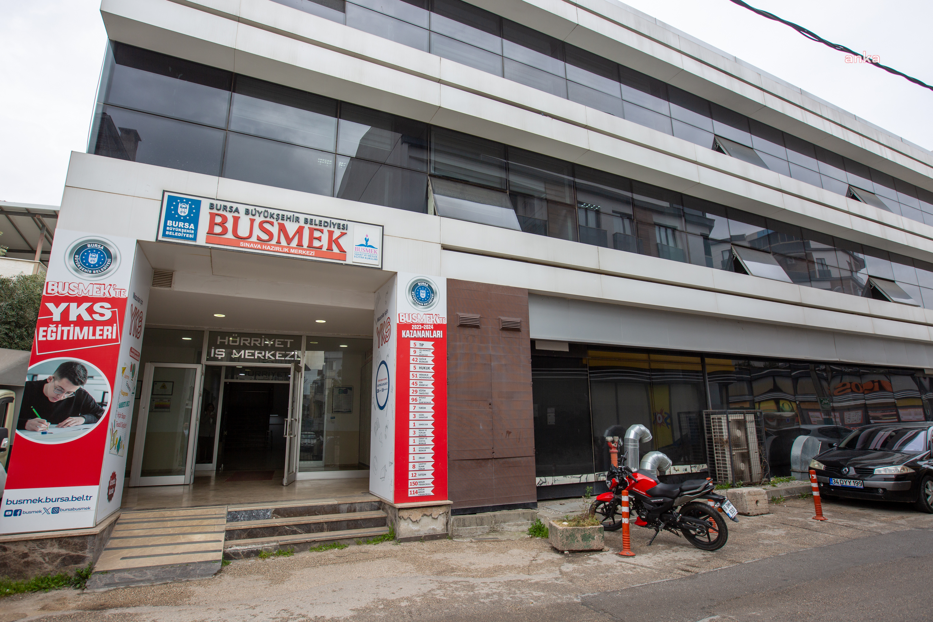 Bursa Büyükşehir Belediyesi, üniversite adaylarının yanında