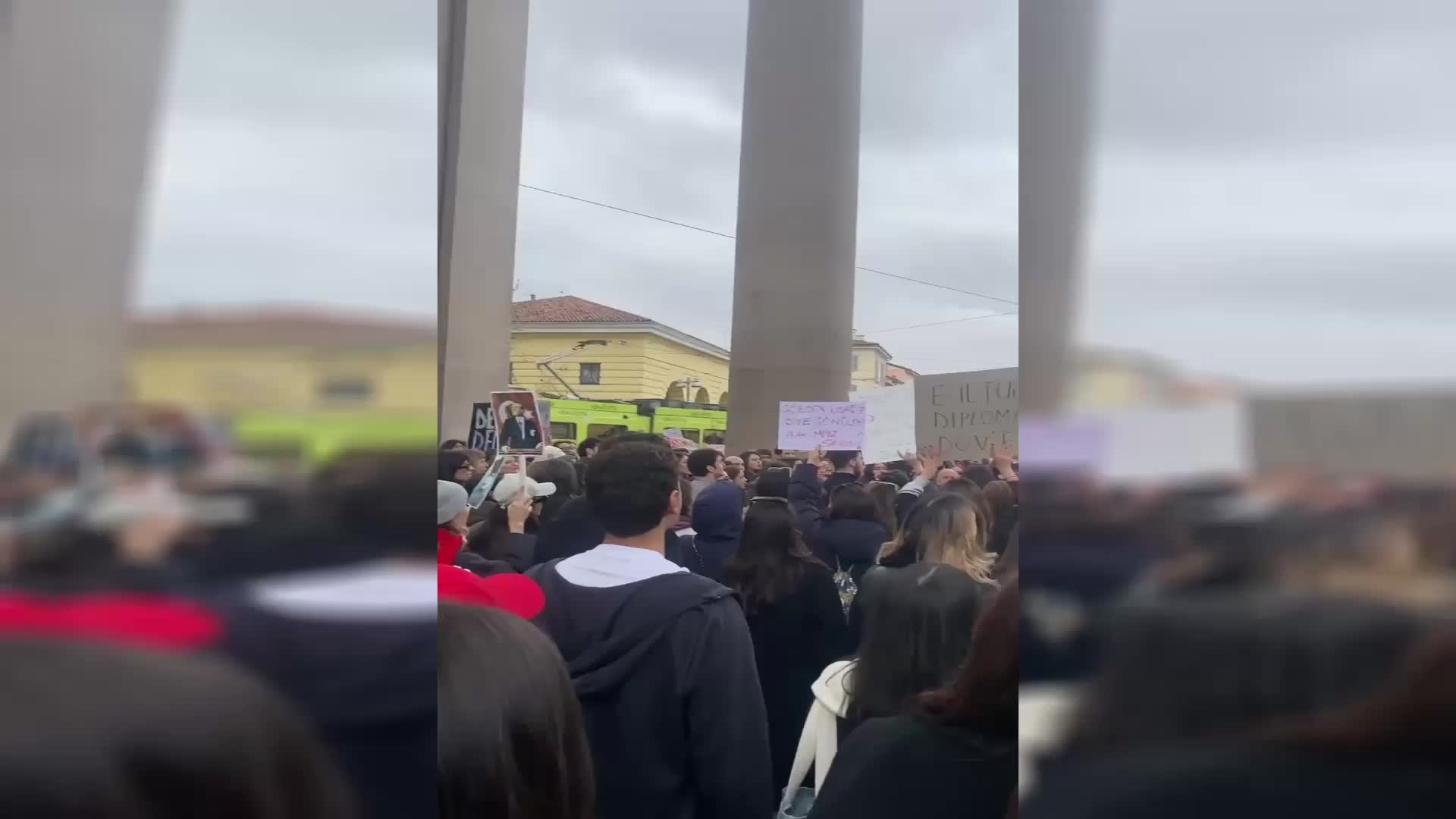 İmamoğlu protestoları dünya çapında devam ediyor... İtalya’nın pek çok kentinde “demokrasi ve adalet” protestoları gerçekleştirildi