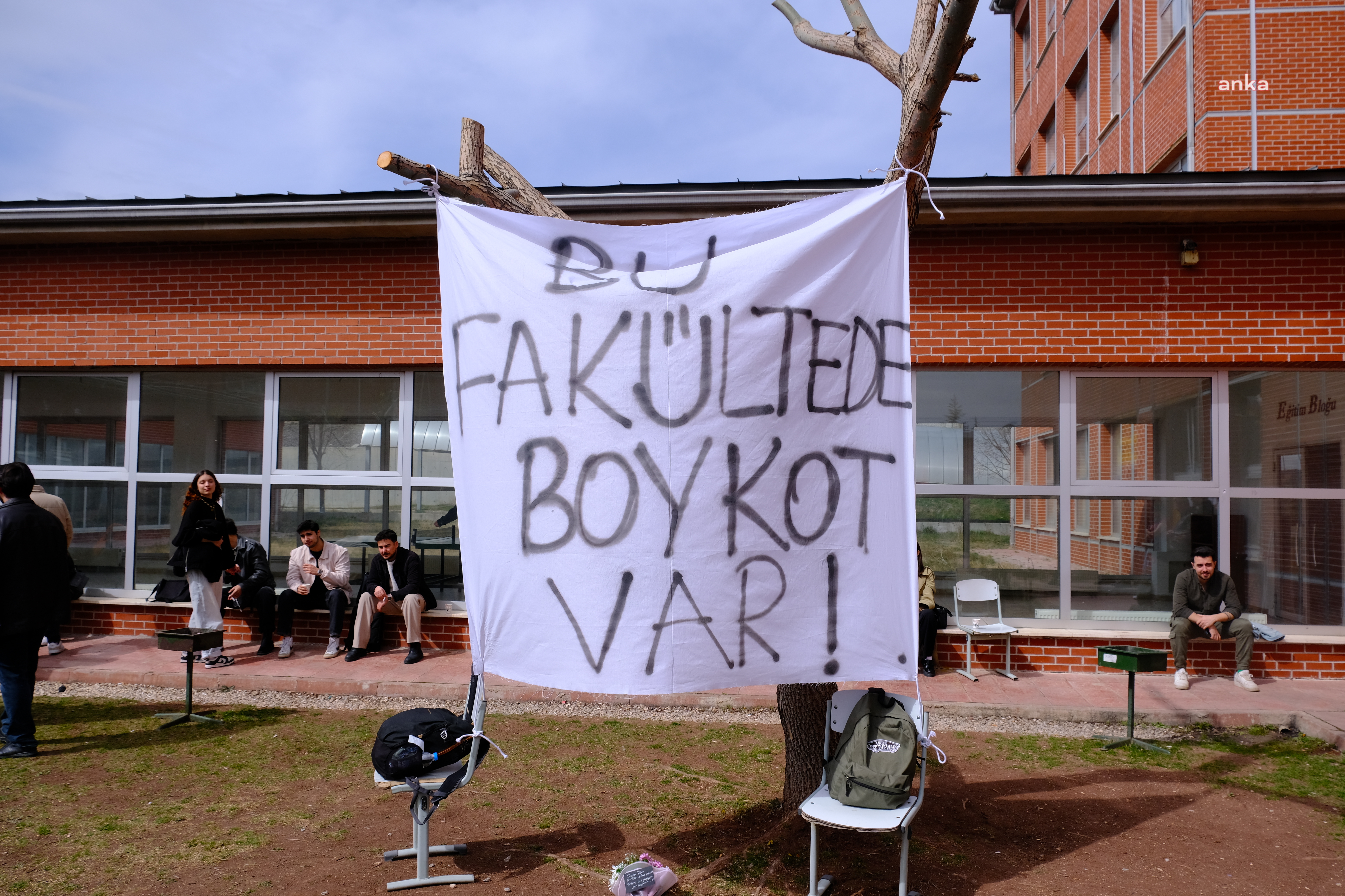 Anadolu Üniversitesi’nde de öğrenciler akademik boykot kararı aldı