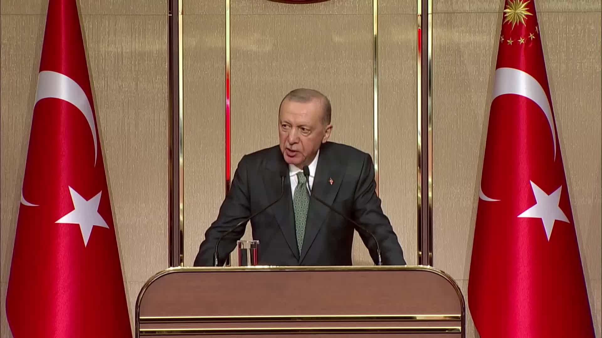 Cumhurbaşkanı Erdoğan: "Bu cennet vatanı sokak terörüne teslim edemeyiz"
