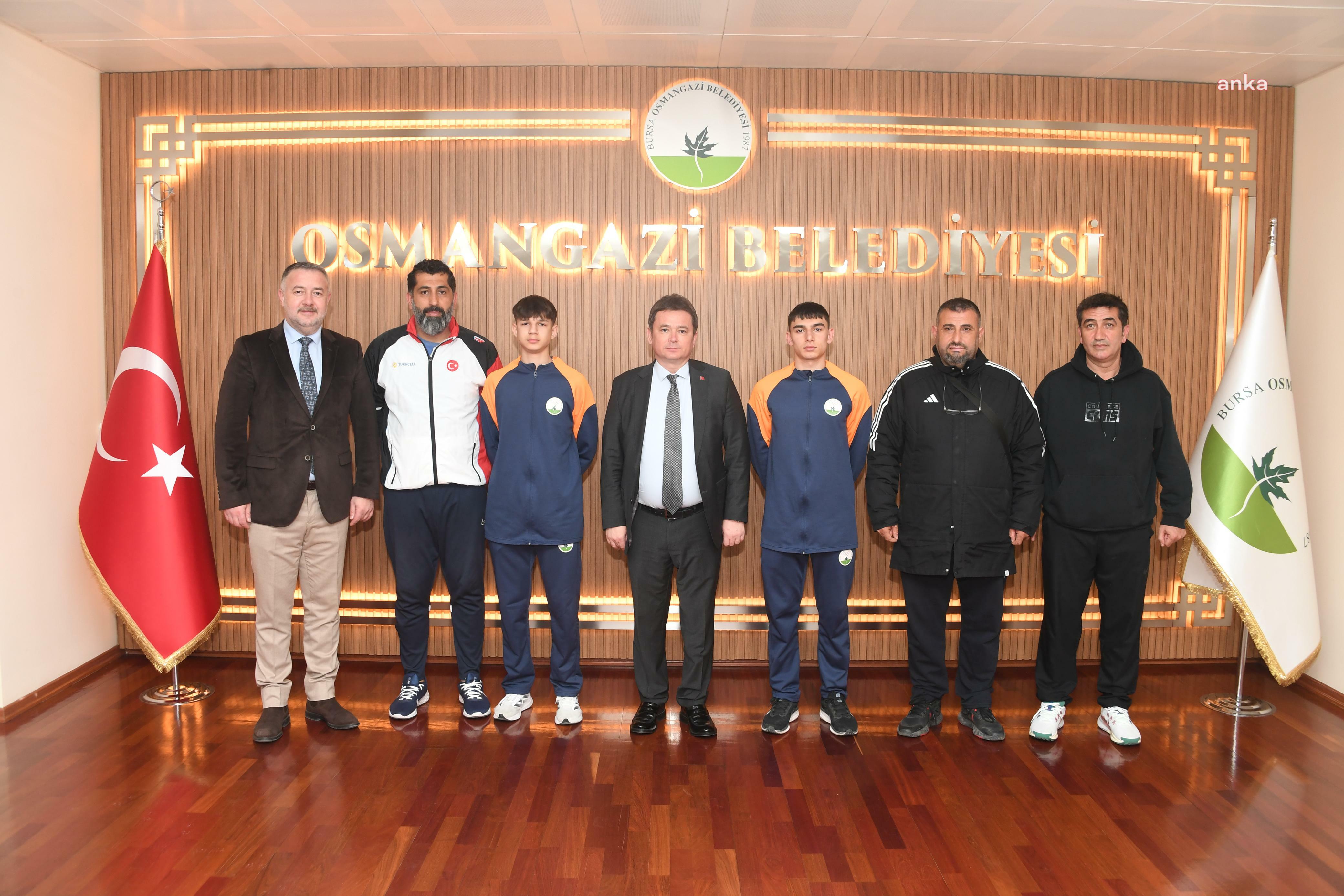 Osmangazi Belediye Başkanı Aydın, milli sporcuları Dünya Şampiyonası’na uğurladı