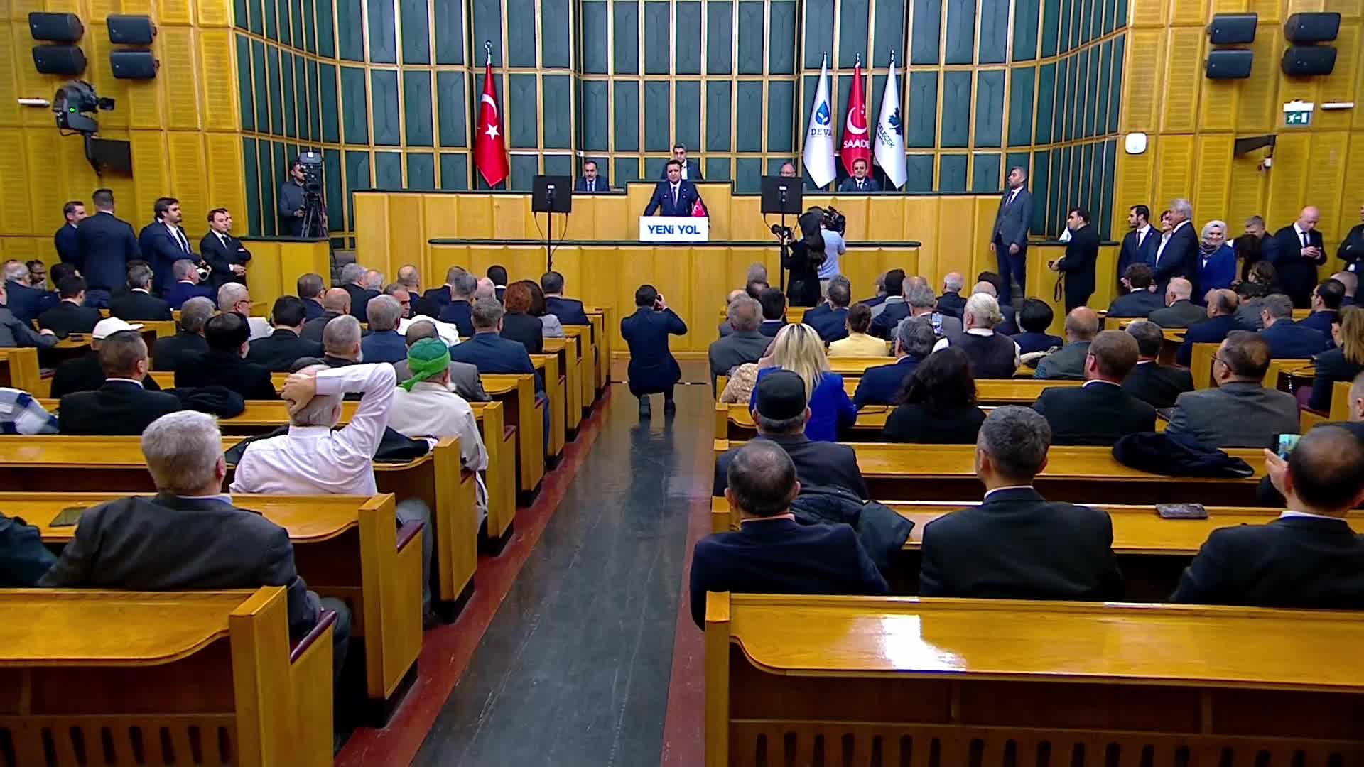 Yeni Yol Grup toplantısı... Saadet Partisi Genel Başkanı Arıkan: “Bugün Türkiye'de hem de Adalet ve Kalkınma Partisi iktidarında tarihimizin en büyük adalet ve kalkınma krizleri yaşanmaktadır”
