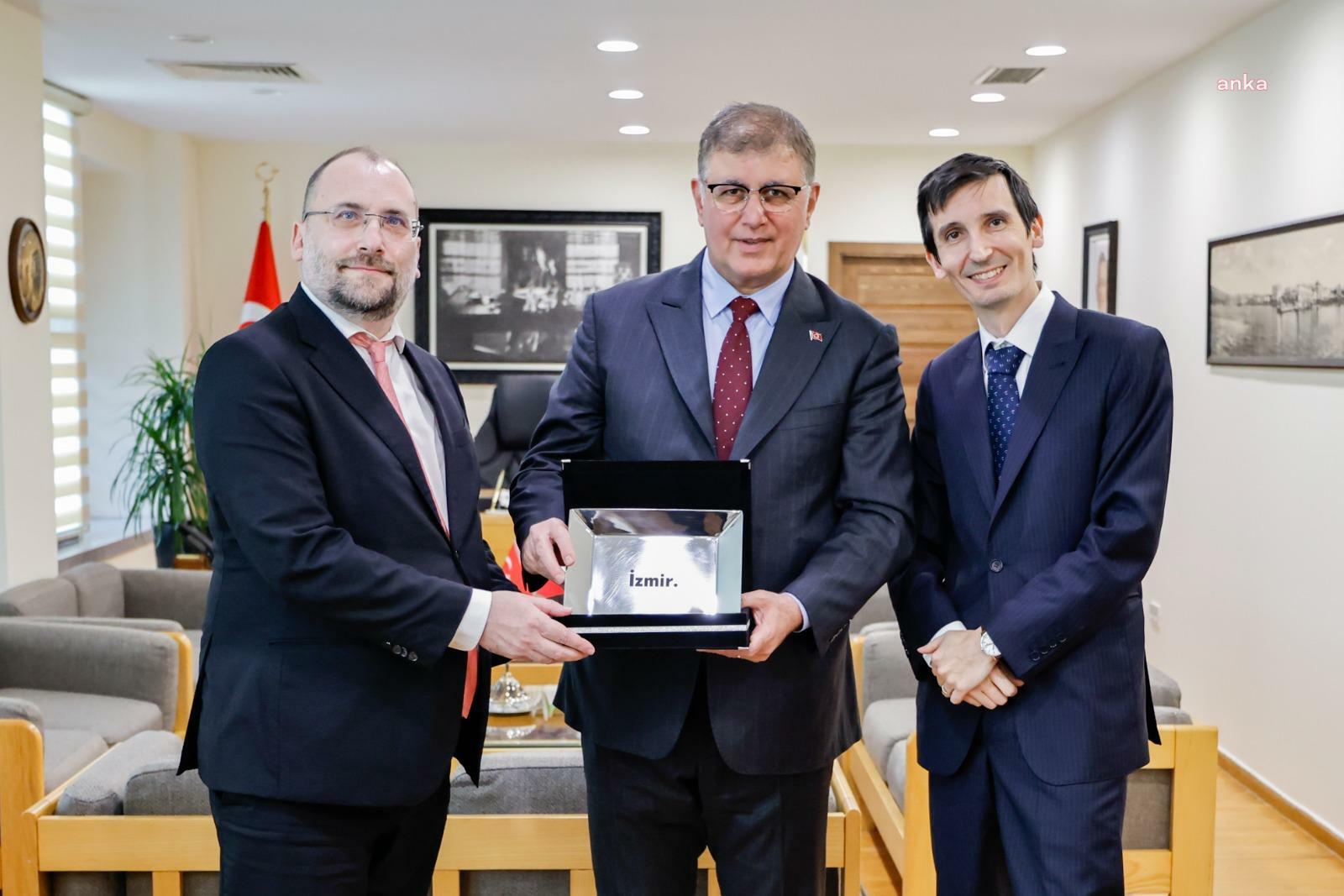 İzmir Büyükşehir Belediye Başkanı Tugay, İtalya'yı 94’üncü İEF’ye davet etti