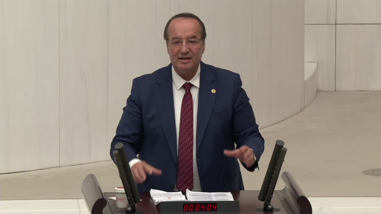 CHP’li Akay: “701 milyarlık muafiyet, istisna ve indirimden vazgeçseydik emekliye 44 bin 171 TL ikramiye verebilirdik”
