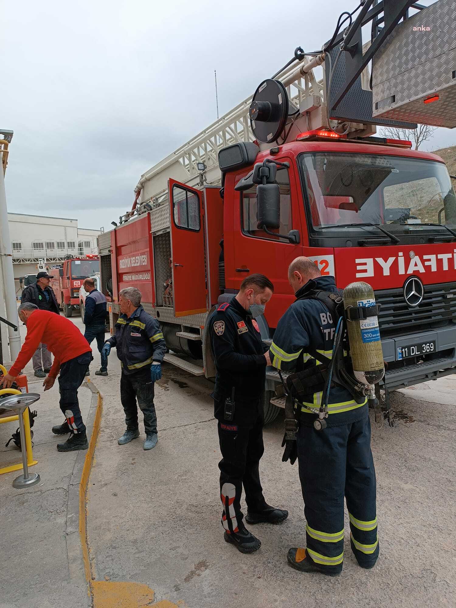 Bozüyük'te çıkan yangına belediye ekiplerinden müdahale