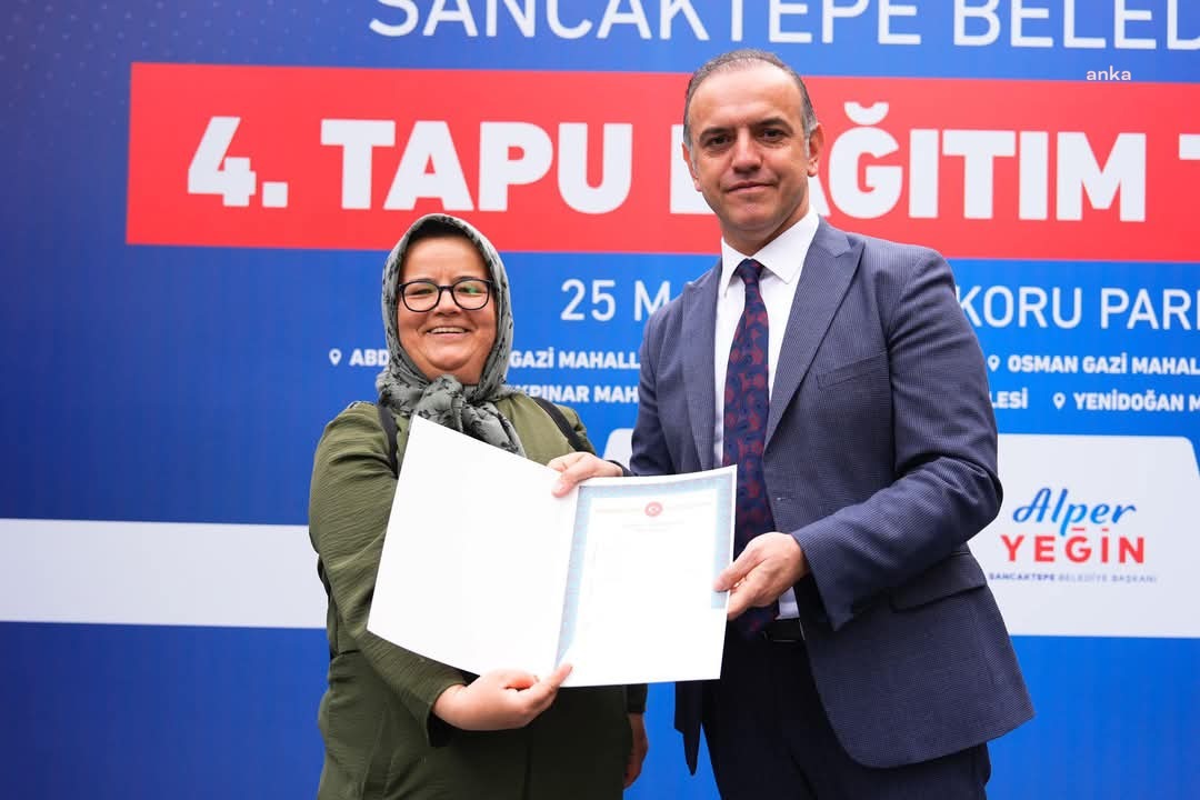 Sancaktepe Belediyesi, 76 hak sahibi vatandaşı tapularına kavuşturdu