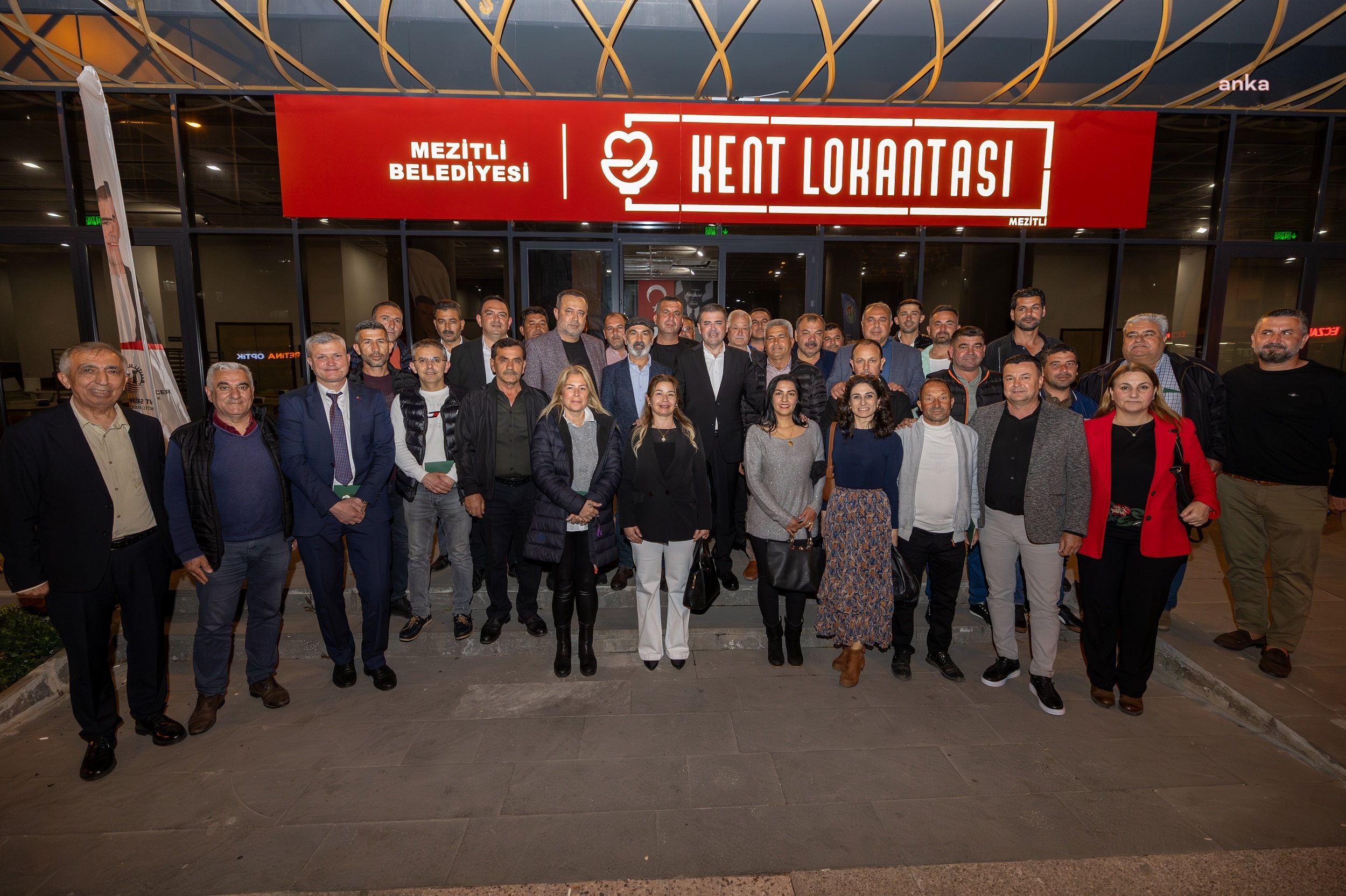 Mezitli Belediye Başkanı Tuncer, Kent Lokantası’nda muhtarlarla buluştu