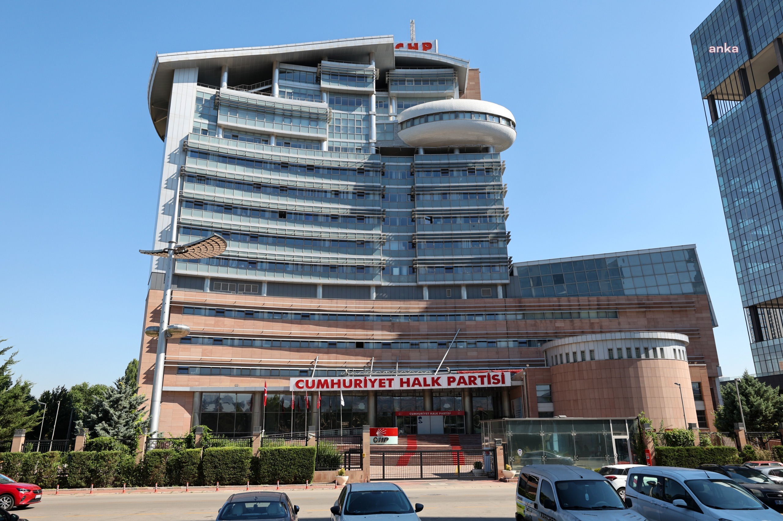 CHP'nin 6 Nisan'daki Olağanüstü Kurultayının tedbiren durdurulması talebi reddedildi
