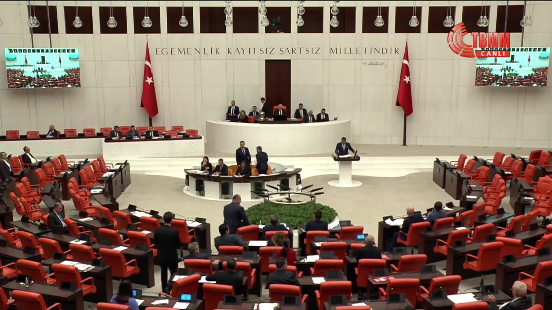 TBMM Genel Kurulu... Veli Ağbaba: Bu ülkenin geleceğine biber gazı sıkıyorsunuz, ülkenin geleceğini TOMA'yla ezmeye çalışıyorsunuz