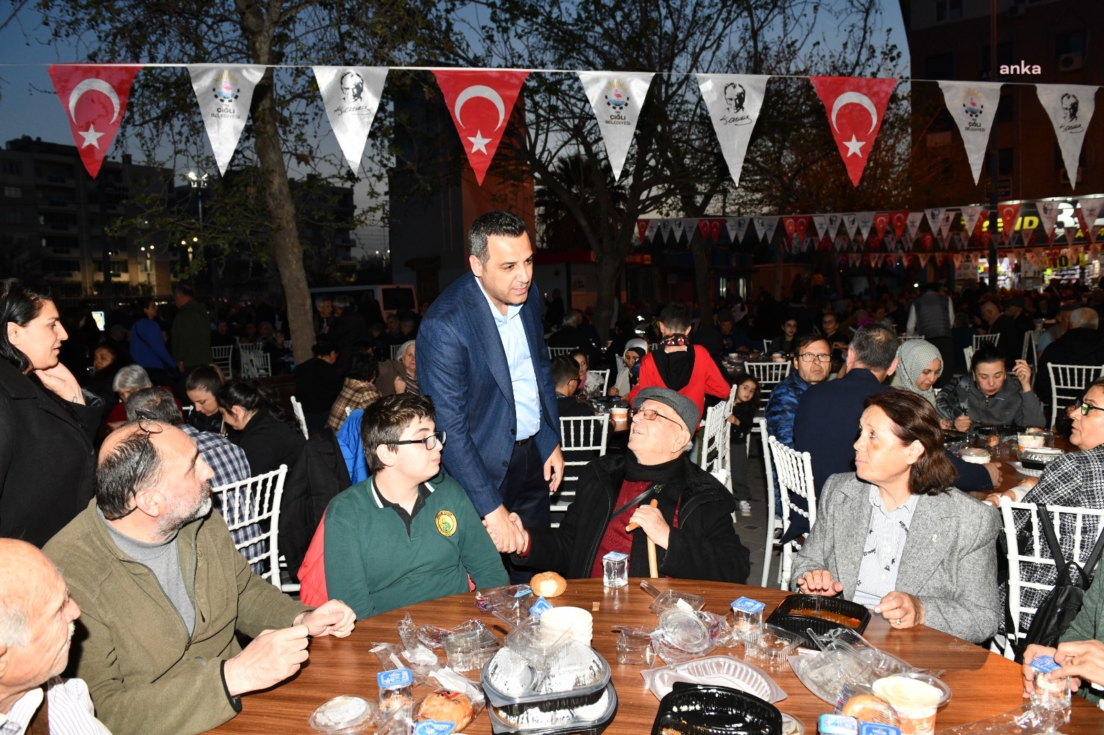Çiğli Belediyesi'nden Kadir Gecesi’nde birlik ve beraberlik iftarı