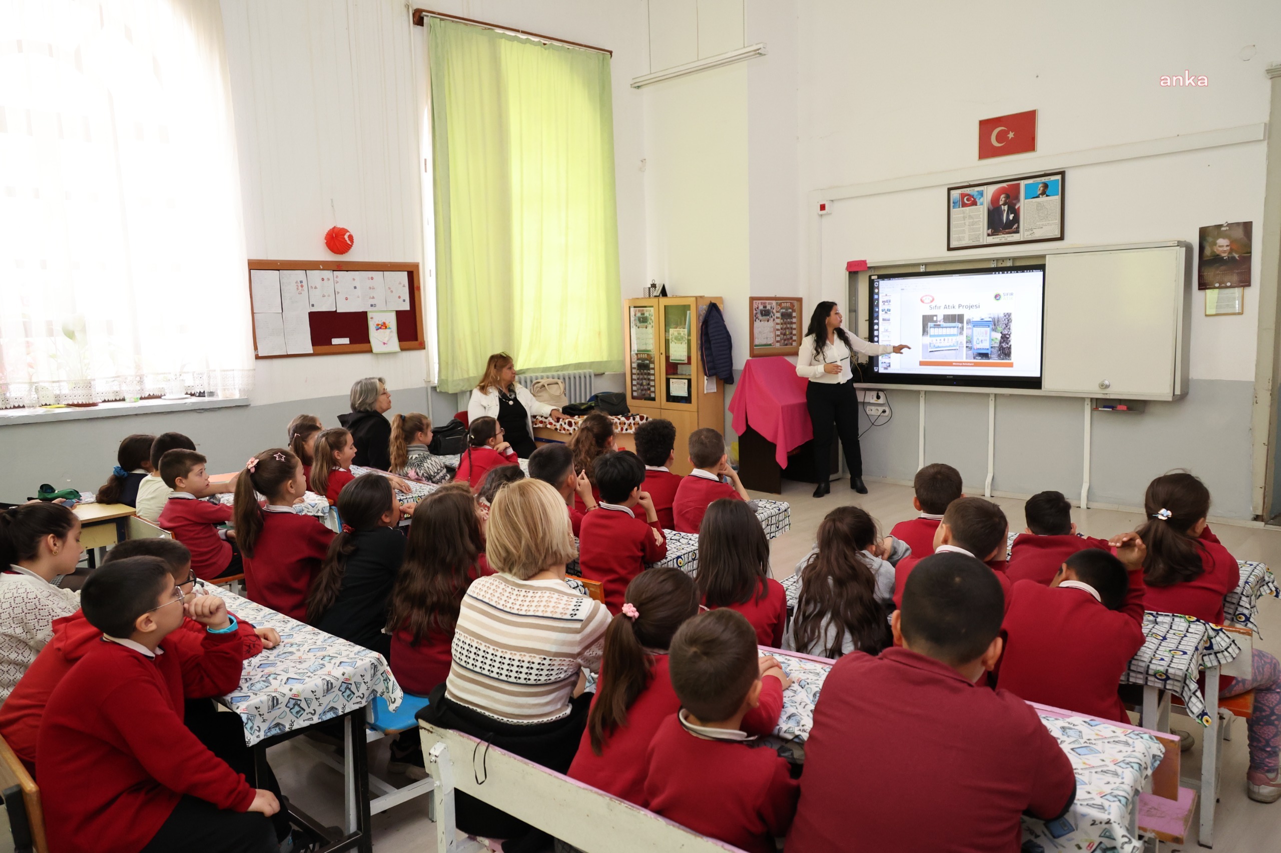 Menteşe Belediyesi'nden ilkokul öğrencilerine atık bilinci eğitimi