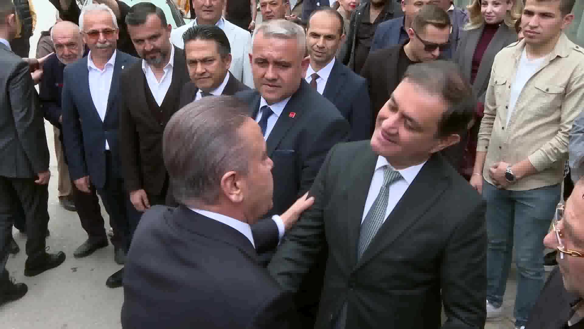Antalya Büyükşehir Belediye Başkanı Böcek, Kadir Gecesi'ni Elmalı’da vatandaşlar ile geçirdi
