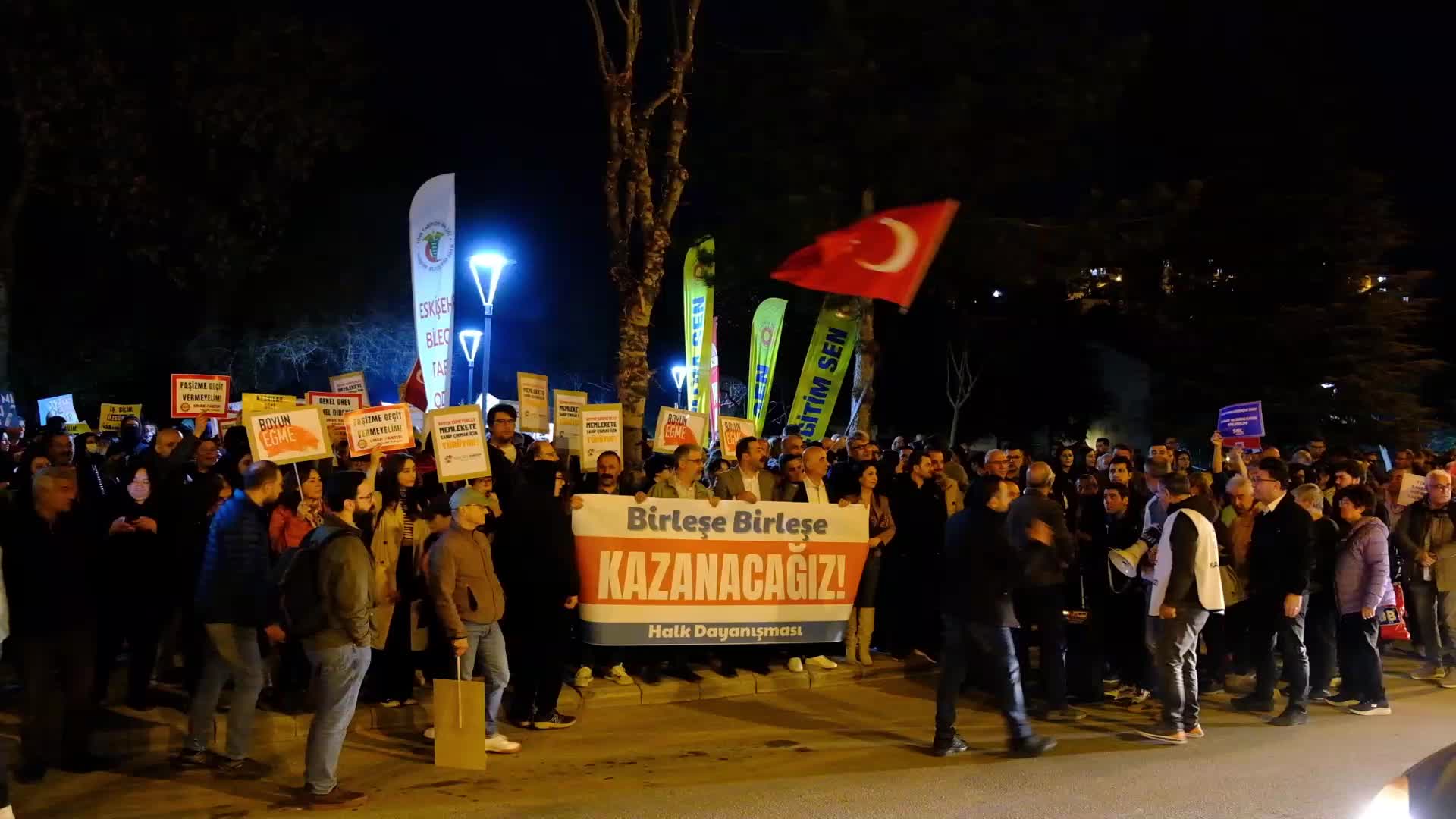 Eskişehir'de Ekrem İmamoğlu'na destek yürüyüşü