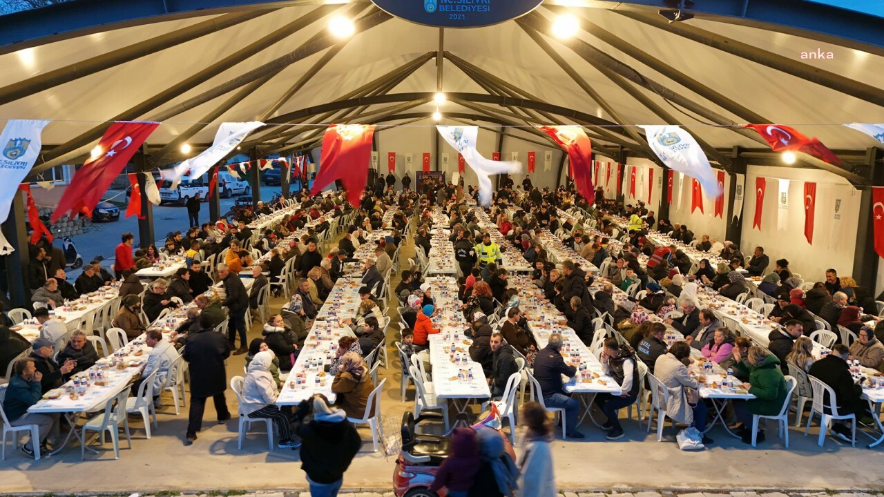 Silivri Belediye Başkanı Balcıoğlu, Kavaklı Mahallesi'nde iftar programına katıldı: "Egemenlik de söz de yetki de sizde"