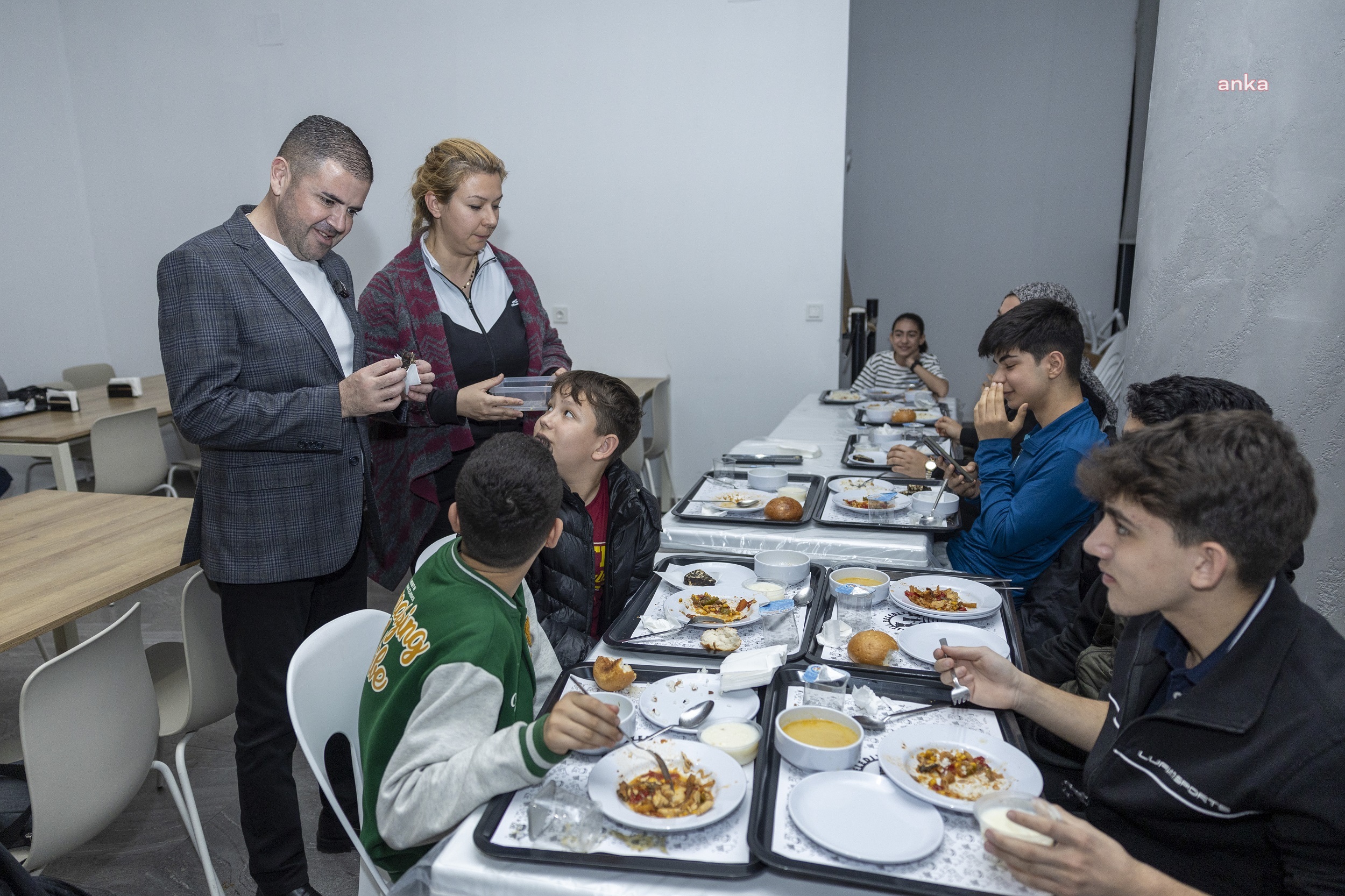 Mezitli Belediyesi ramazan boyunca ilçe halkına destek oldu