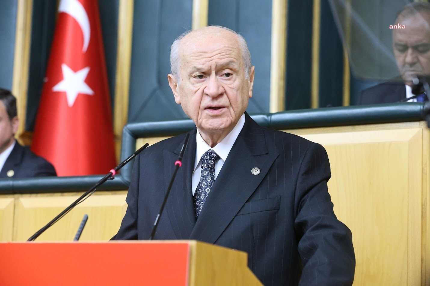 Devlet Bahçeli'den, Davutoğlu'na bayram telefonu