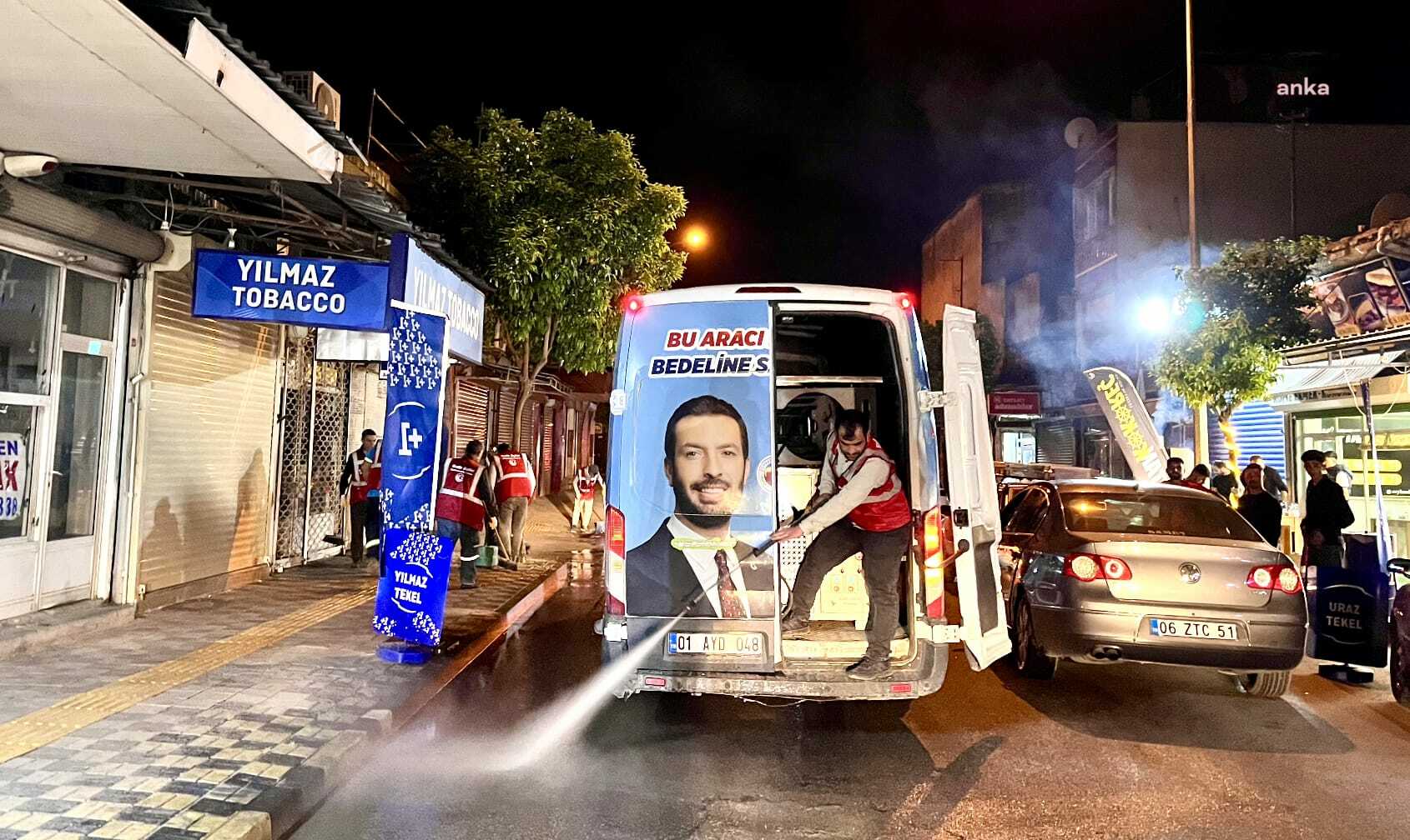 Ceyhan Belediyesi, bayram öncesinde ilçede temizlik çalışması yaptı