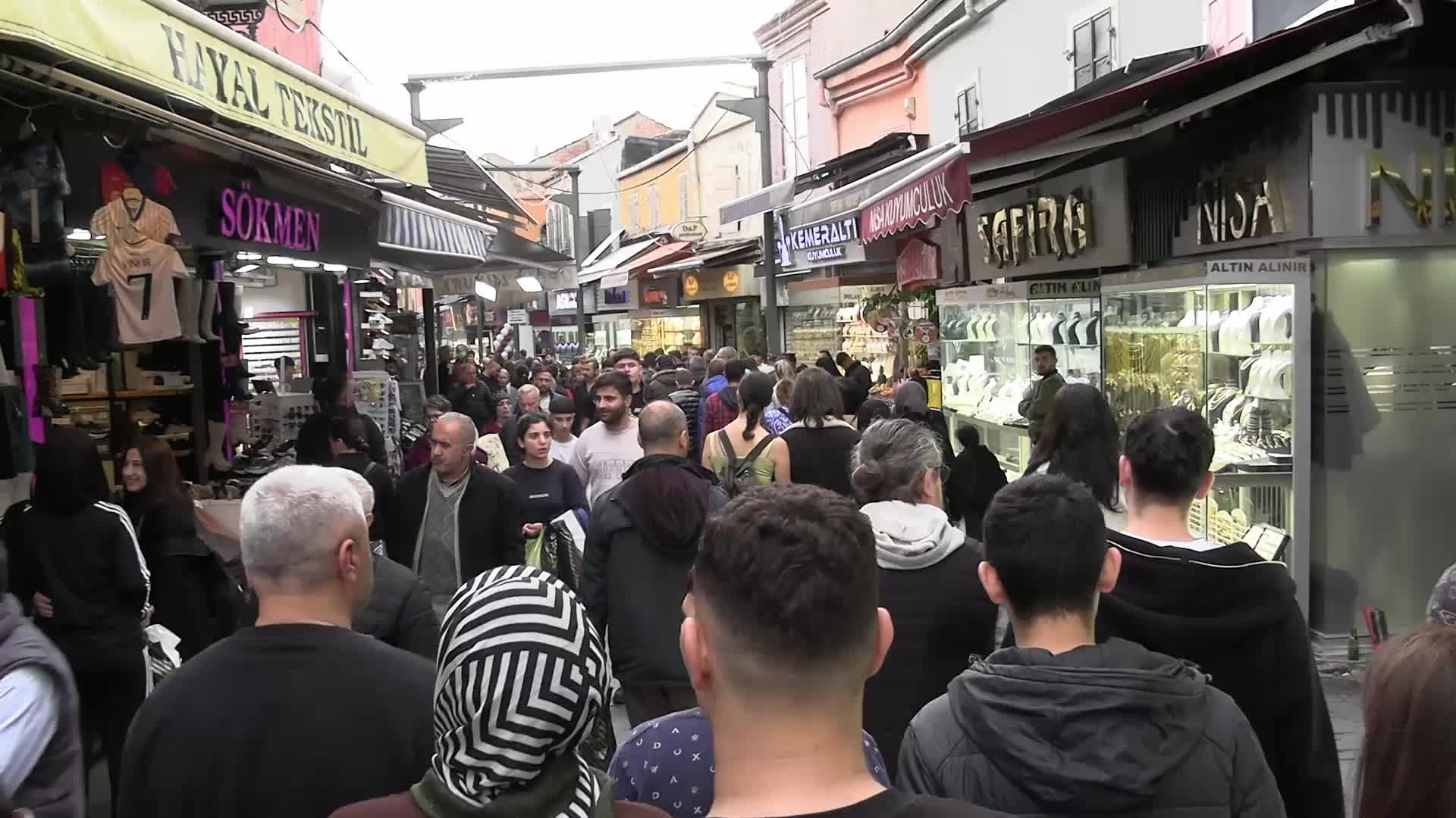 Kemeraltı esnafı bayram öncesi umduğunu bulamadı