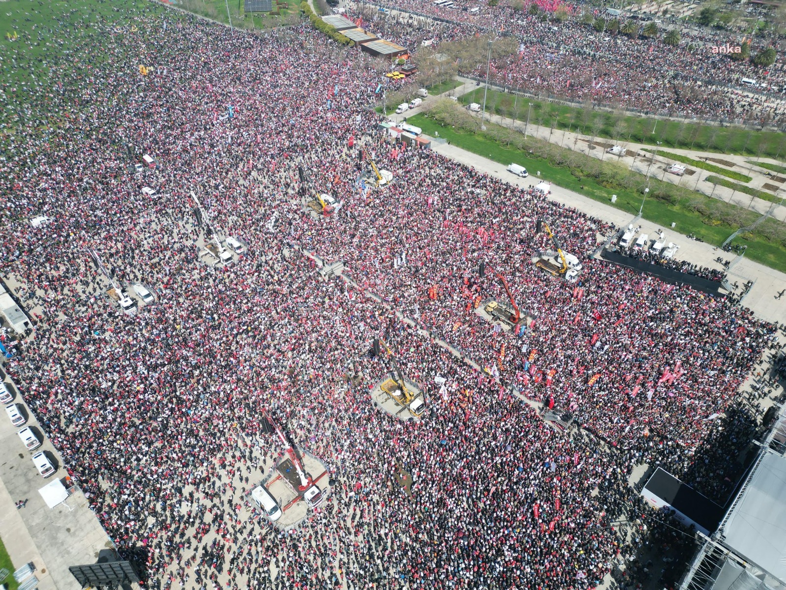 Sanatçılardan, Ekrem İmamoğlu için yapılan Maltepe mitingine destek paylaşımı